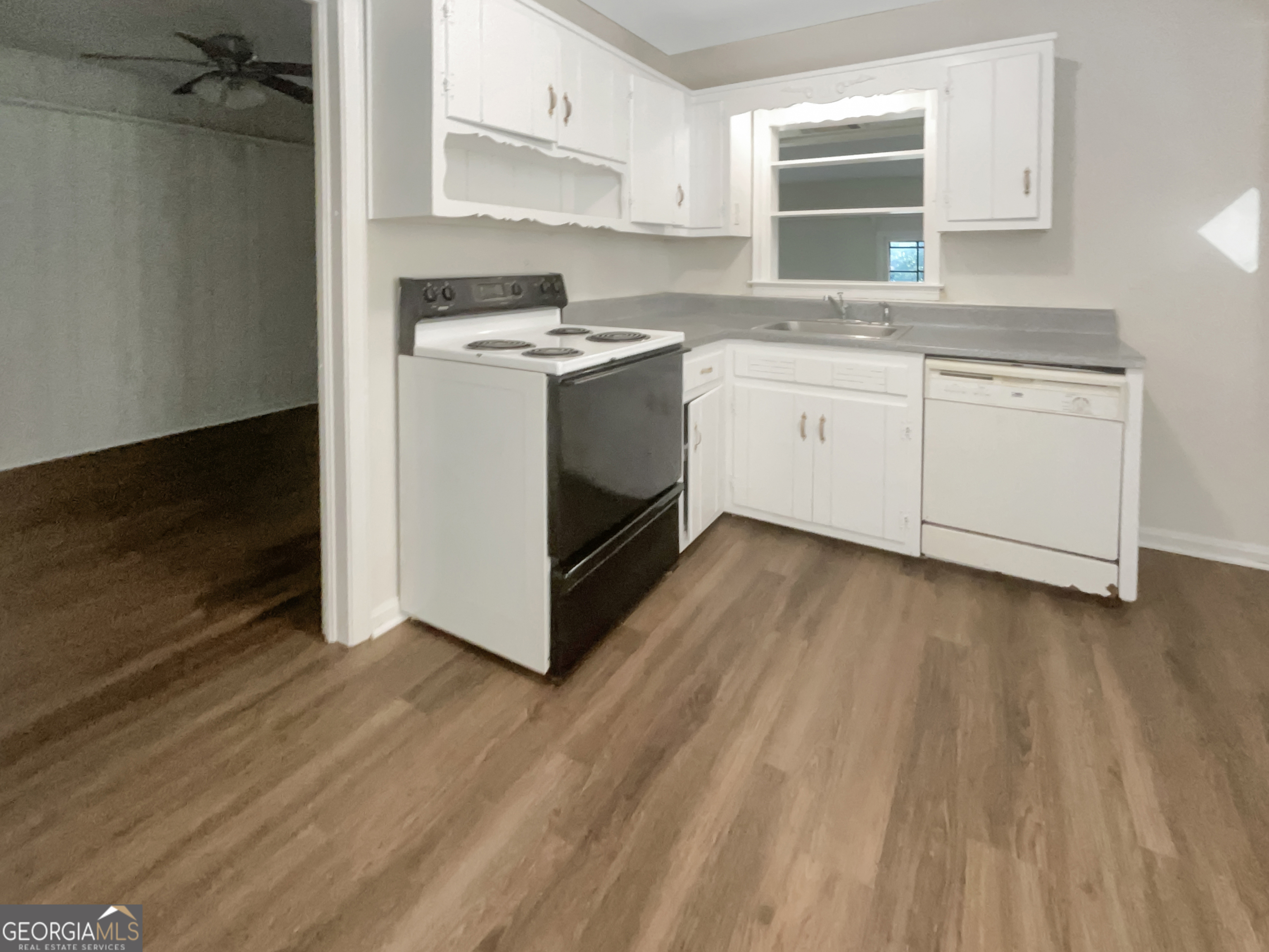 828 Pinevalley Drive Property Photo 13