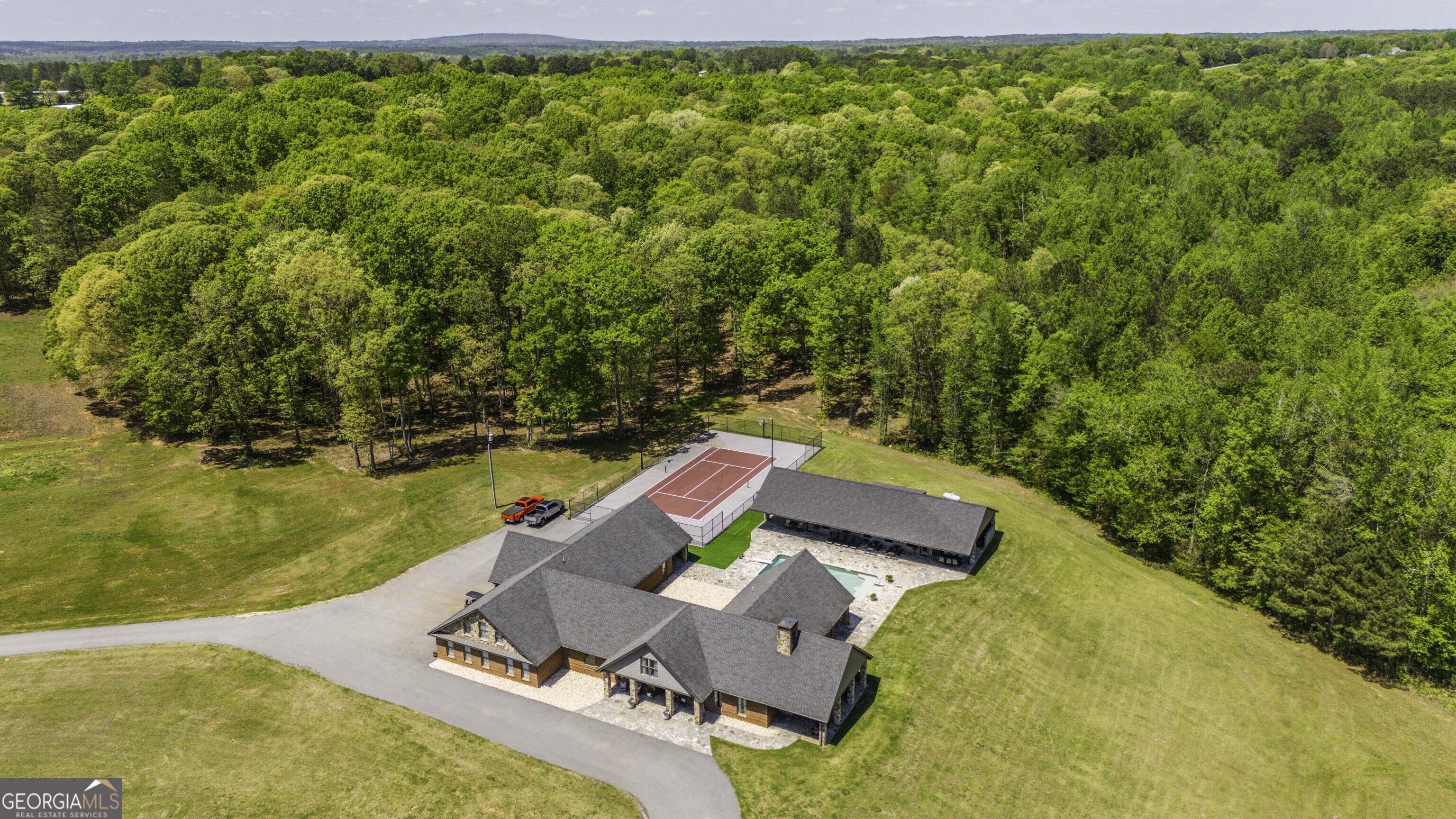 1600 Happy Hollow Road Property Photo 2