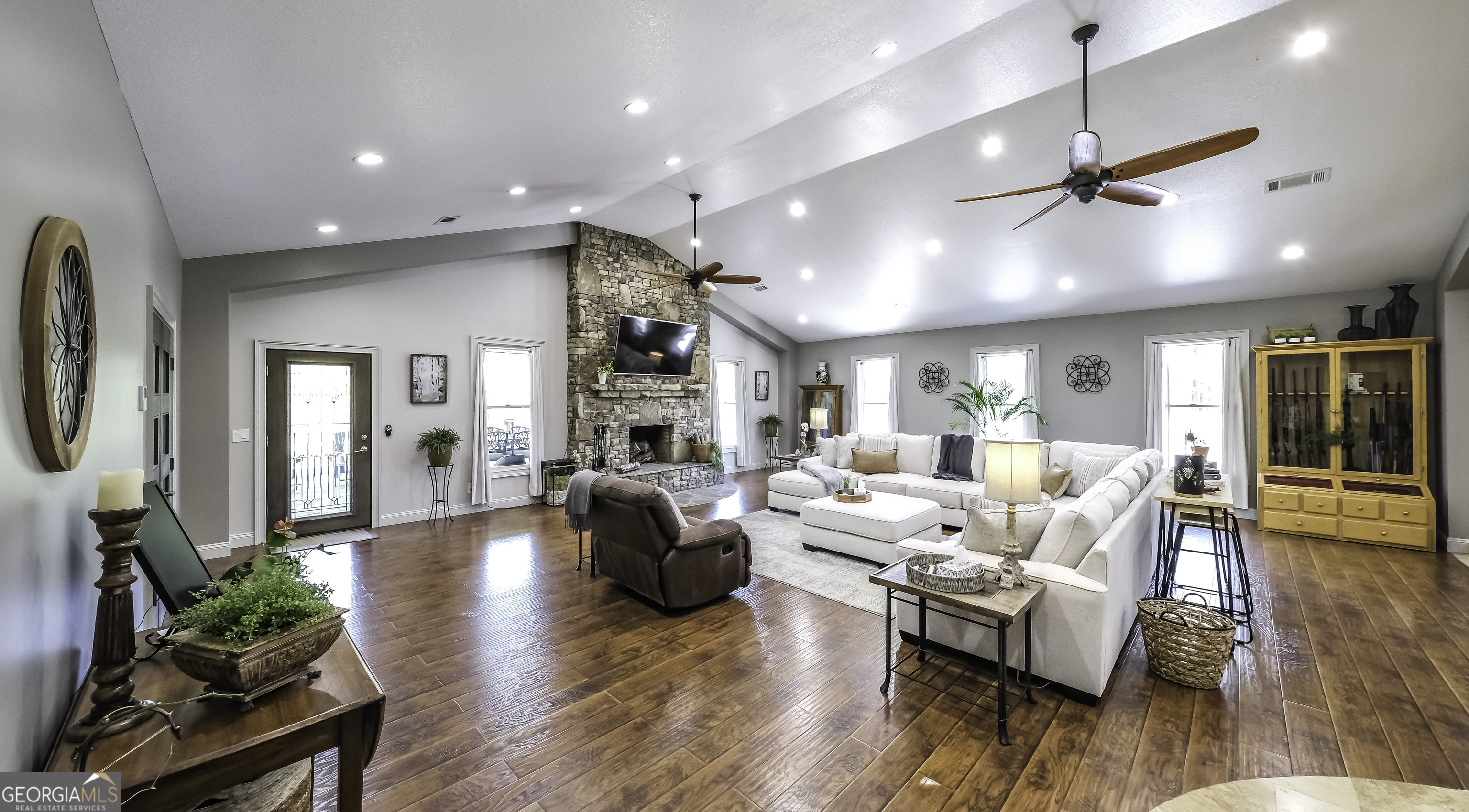 1600 Happy Hollow Road Property Photo 31