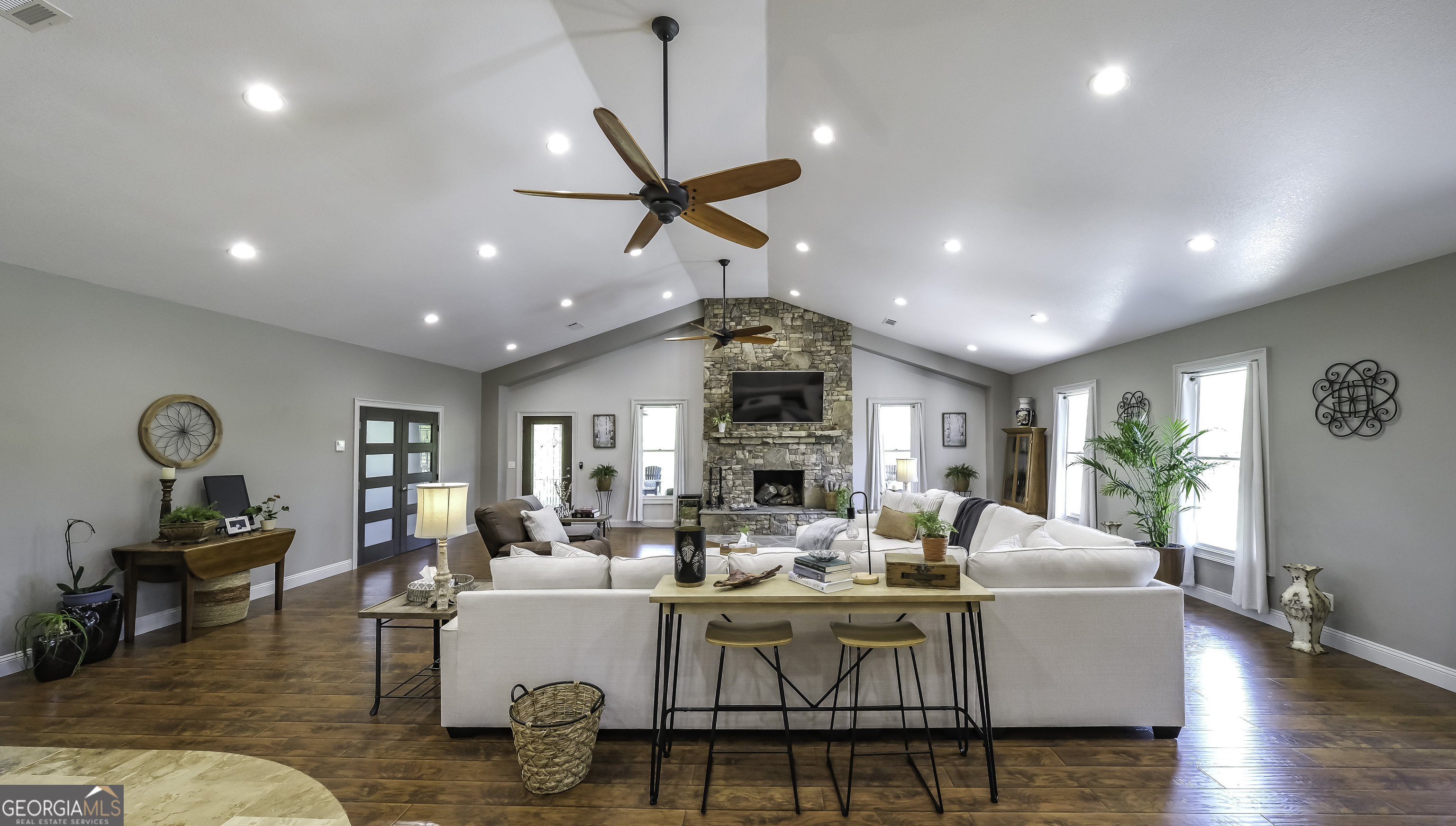 1600 Happy Hollow Road Property Photo 33