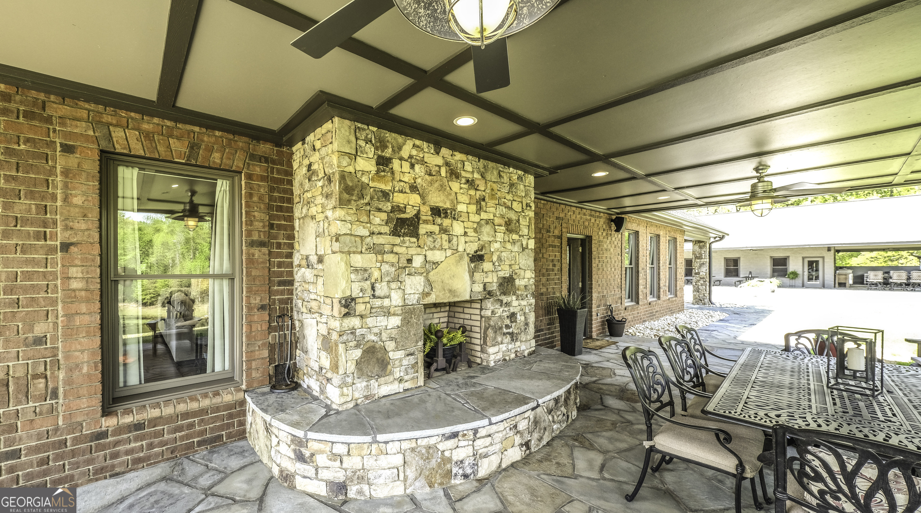 1600 Happy Hollow Road Property Photo 39