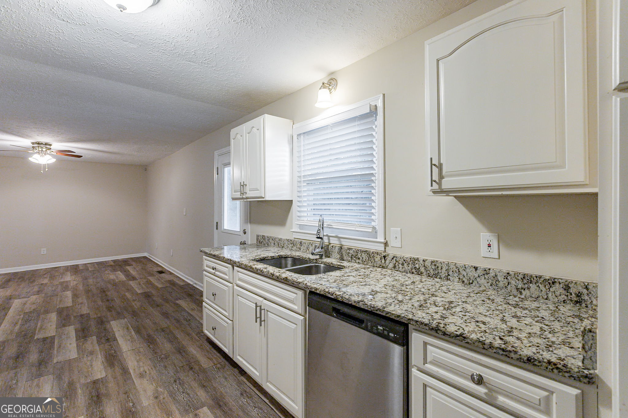 3730 Douglas Ridge Trail Property Photo 6