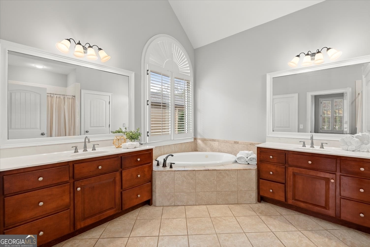 270 Old Canton Road Property Photo 6