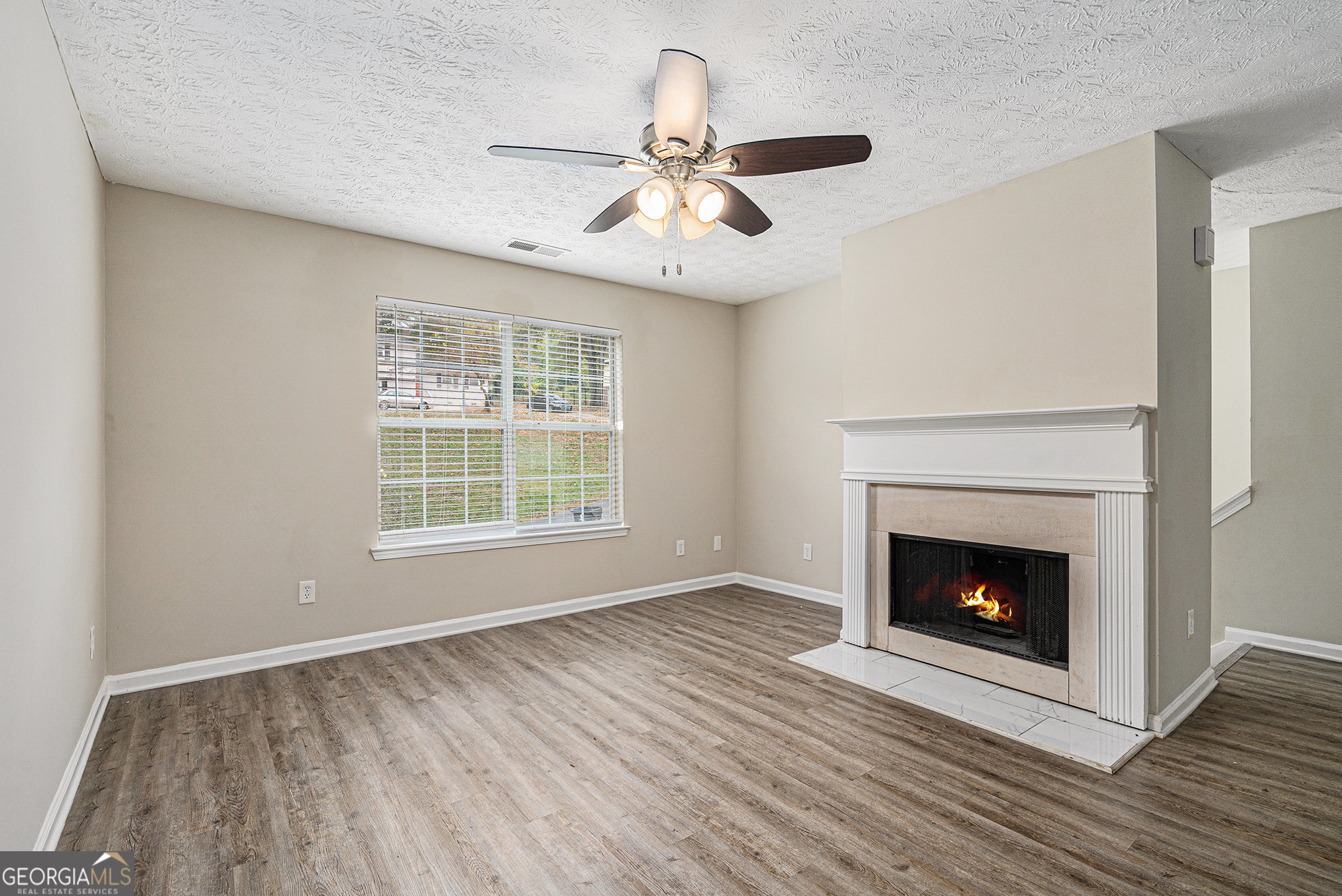 6943 Fairway Trail Property Photo 2