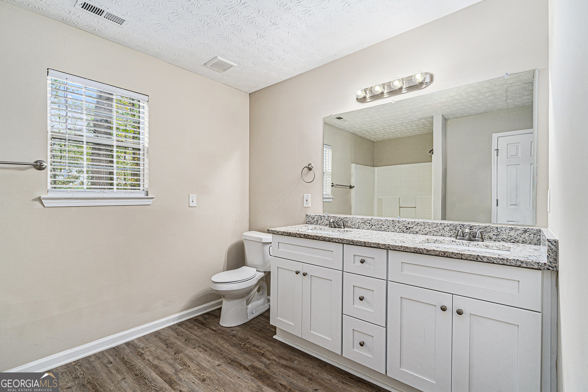 6943 Fairway Trail Property Photo 6
