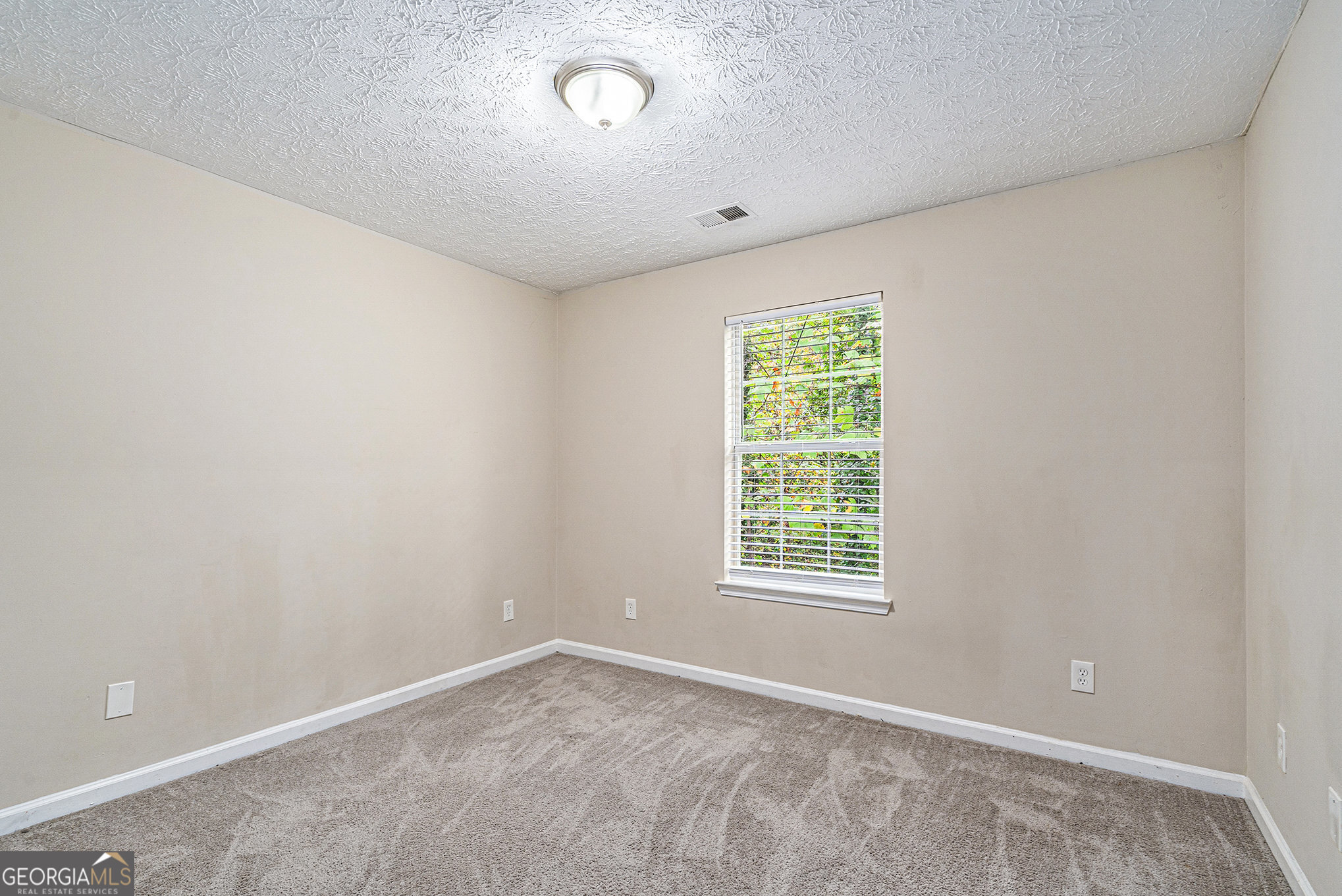 6943 Fairway Trail Property Photo 9