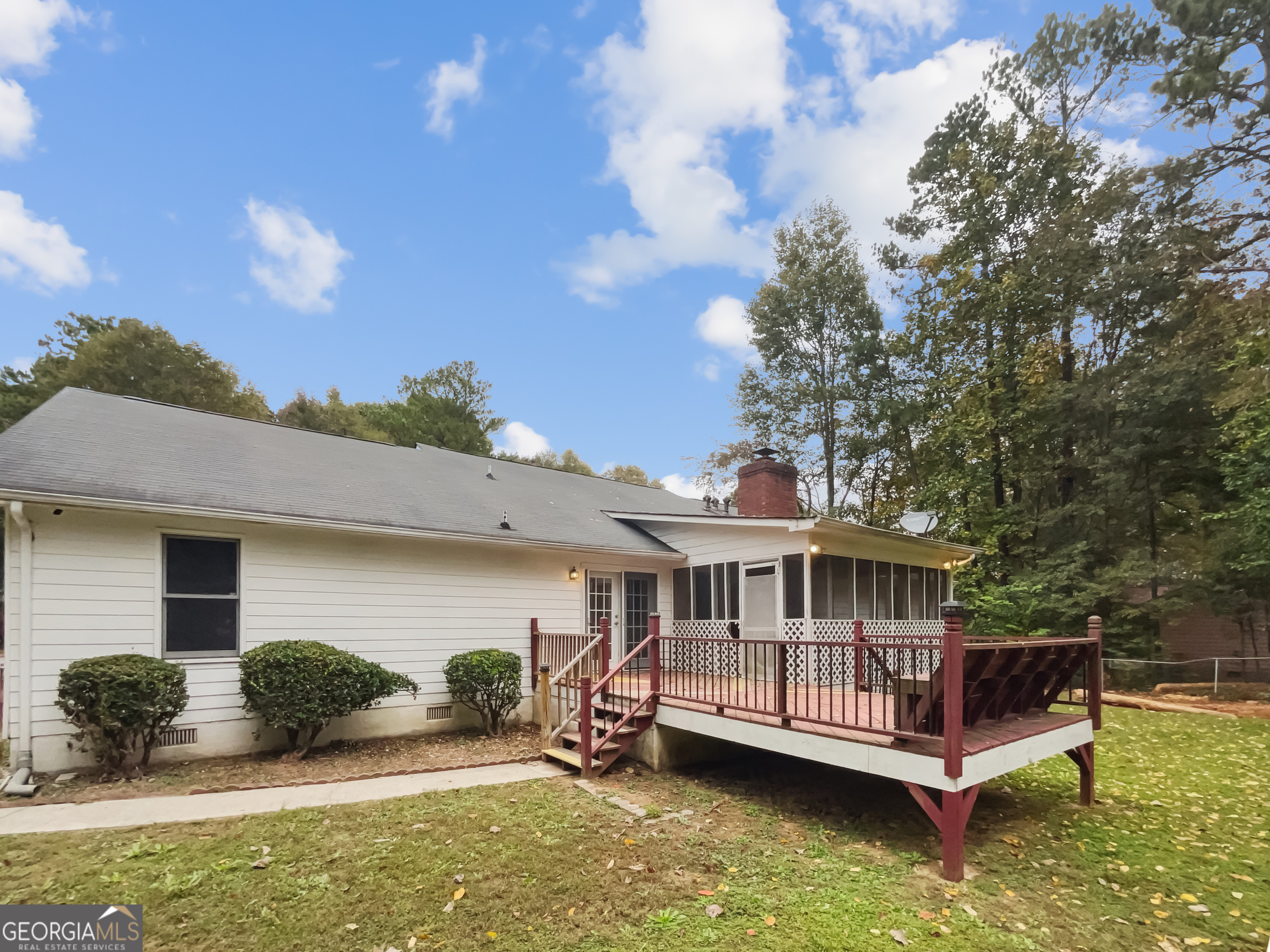 1583 Thornwood Drive Property Photo 8