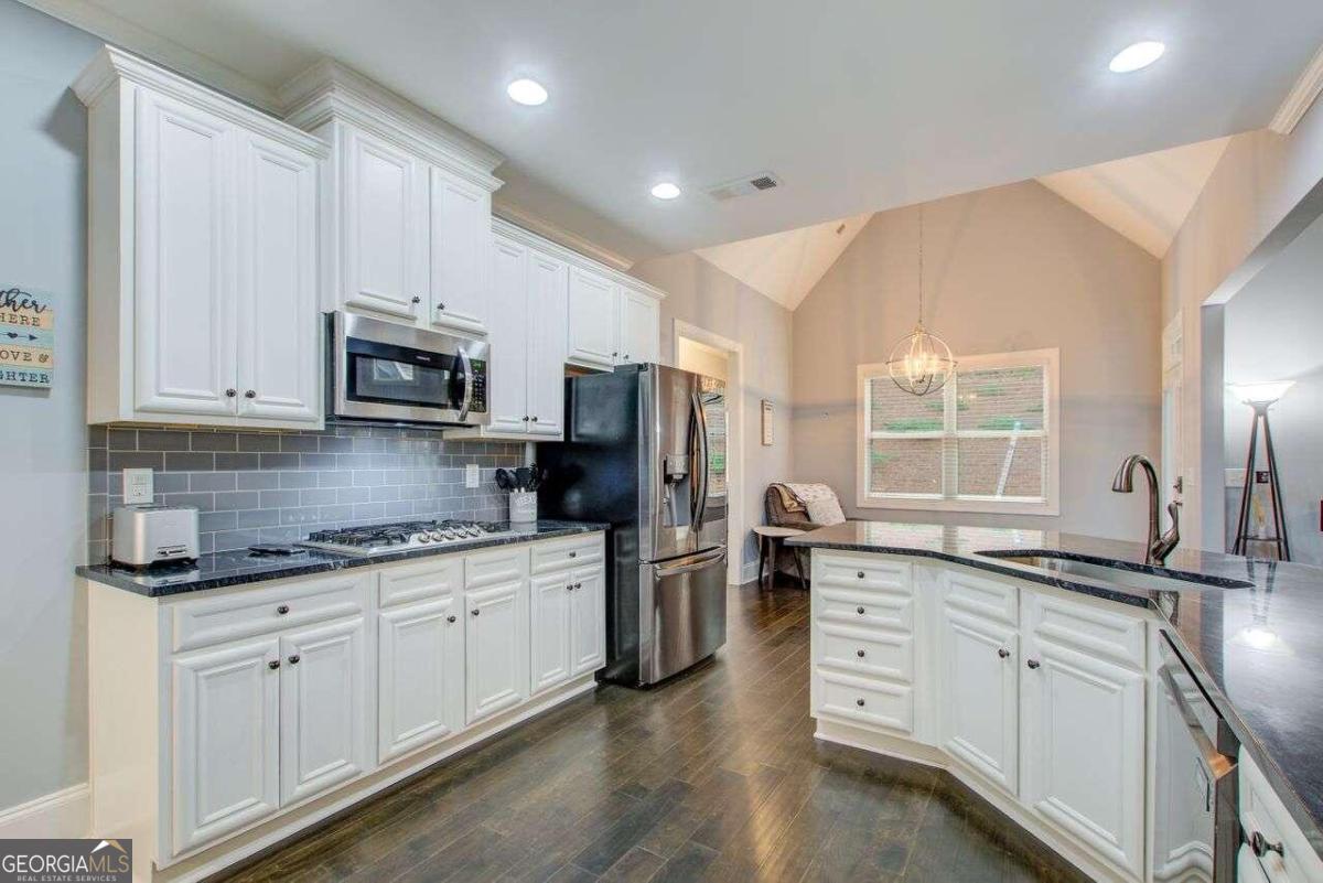 401 Night Hawk Court Property Photo 14