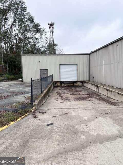 307 E First Street Property Photo 6