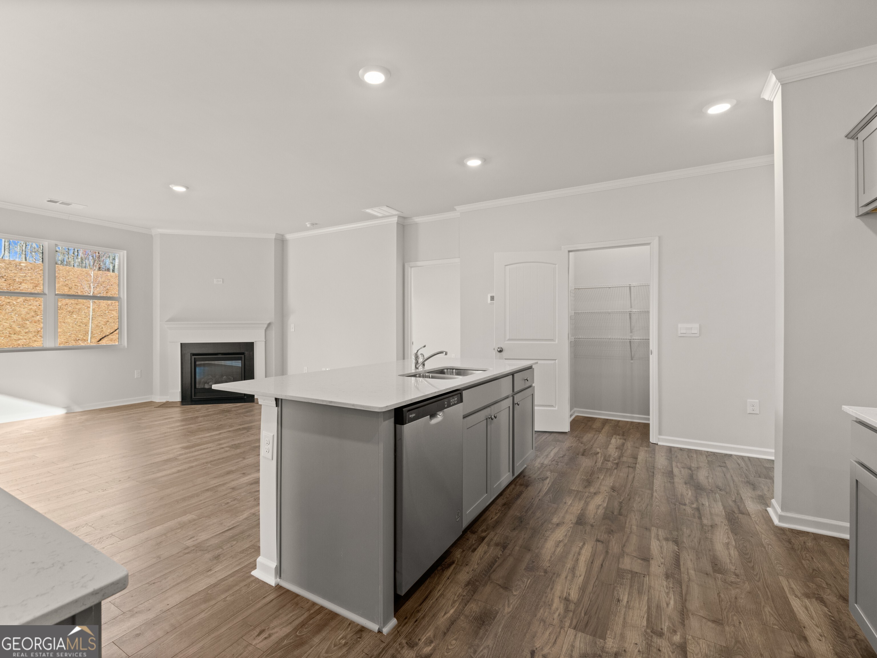 4040 Peregrine Way Property Photo 8