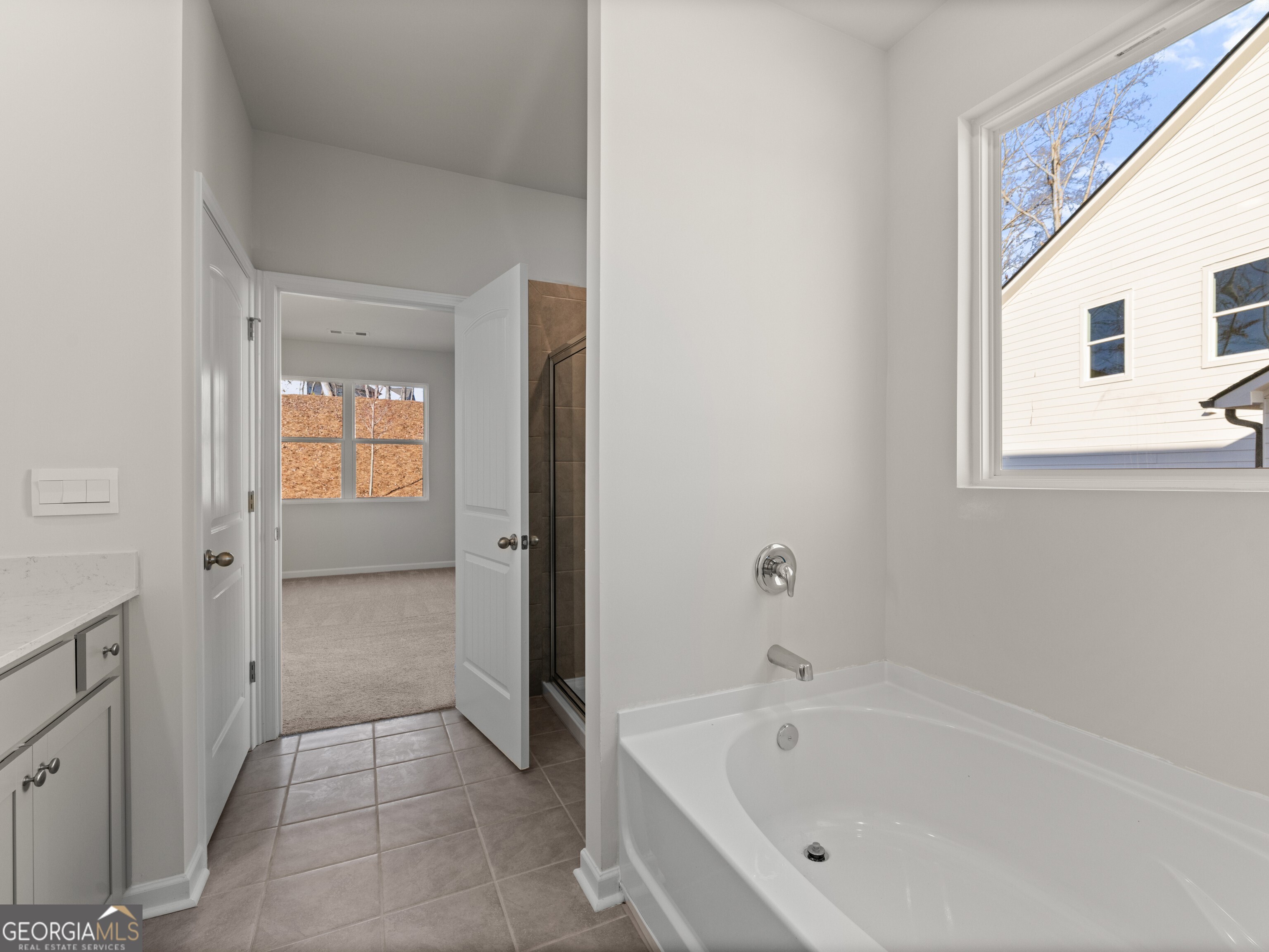 4040 Peregrine Way Property Photo 17