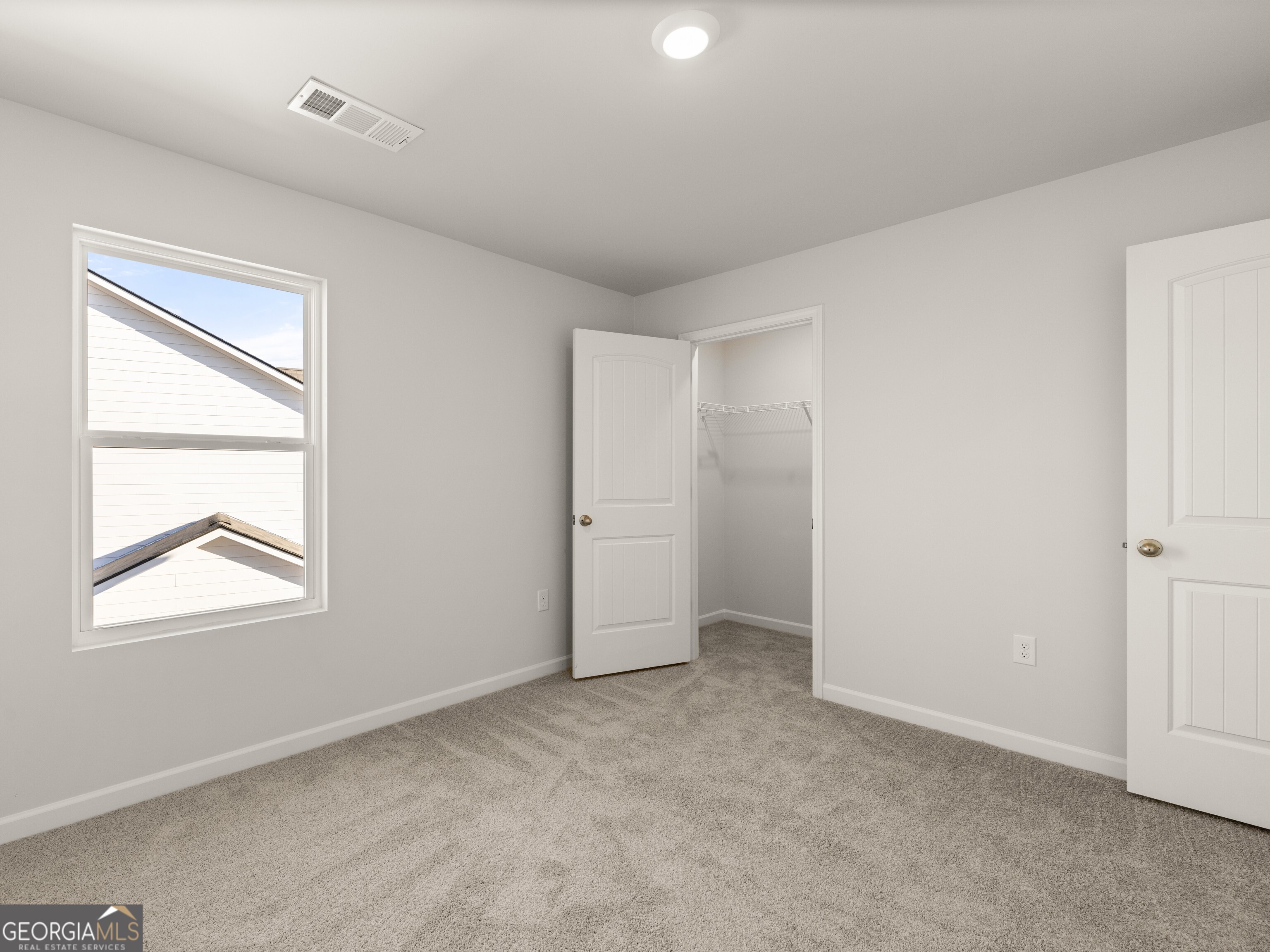4031 Peregrine Way Property Photo 15