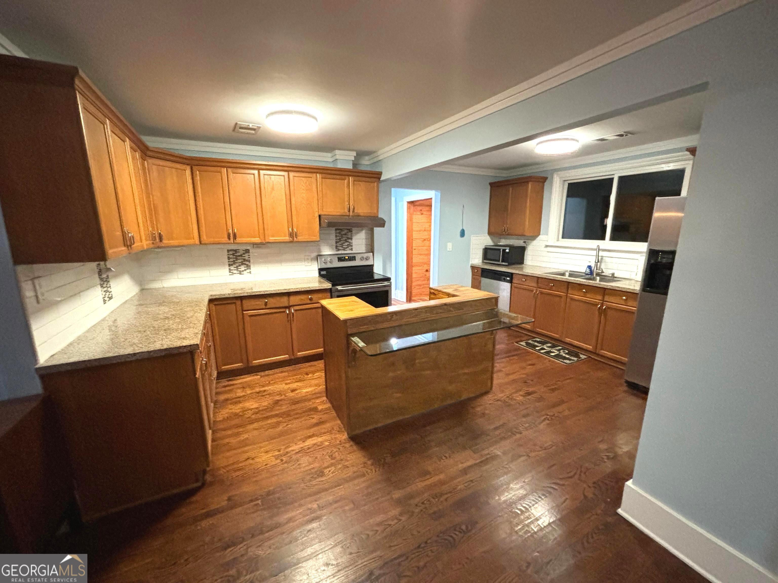 122 Parkertown Road Property Photo 8