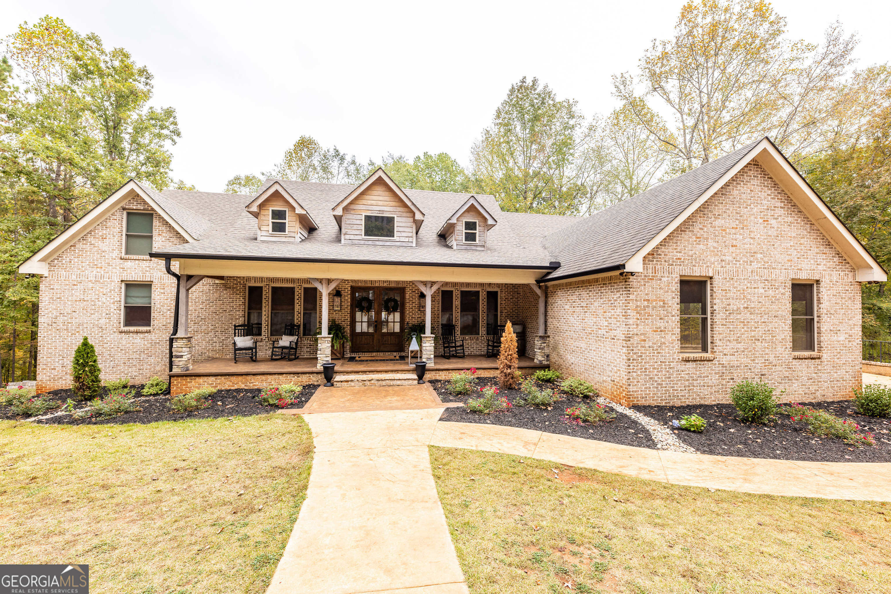 675 Goshen Road Property Photo 3