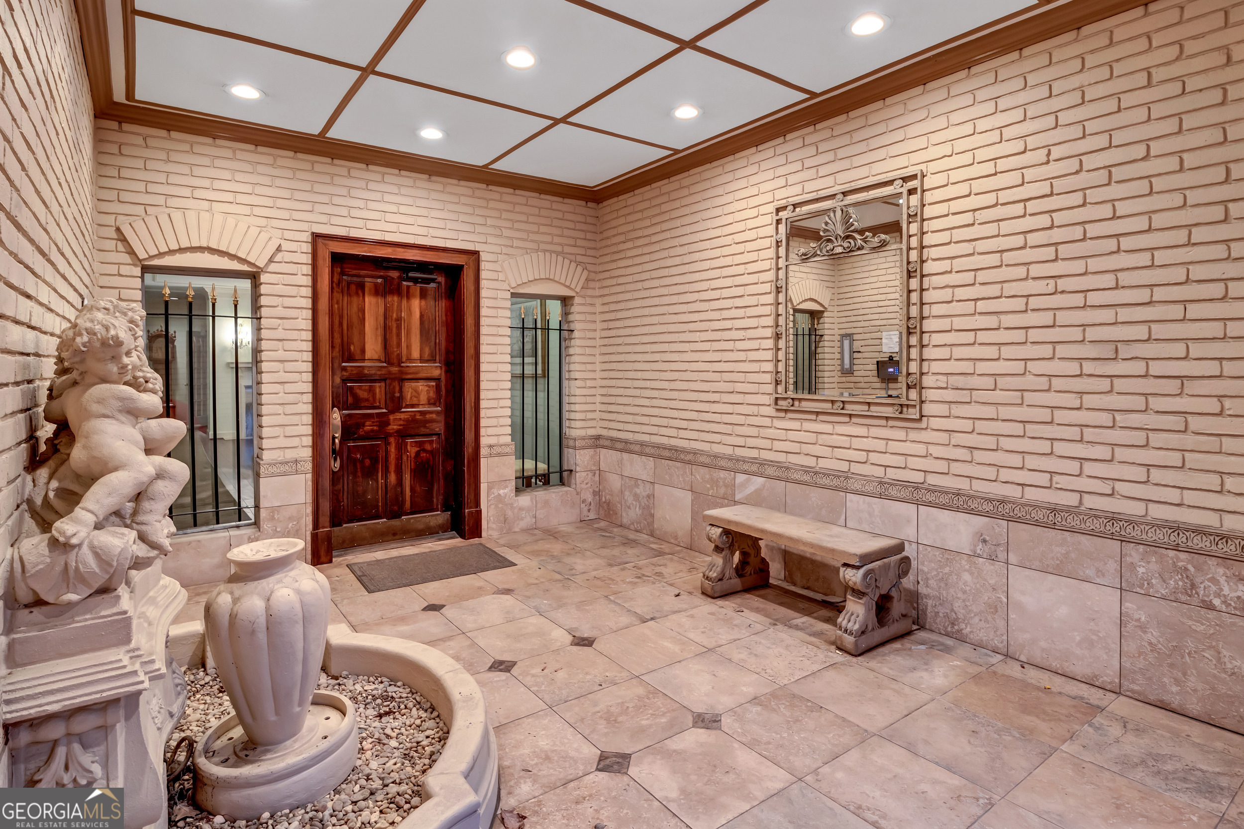 3649 Peachtree Road Ne # 201 Property Photo 3