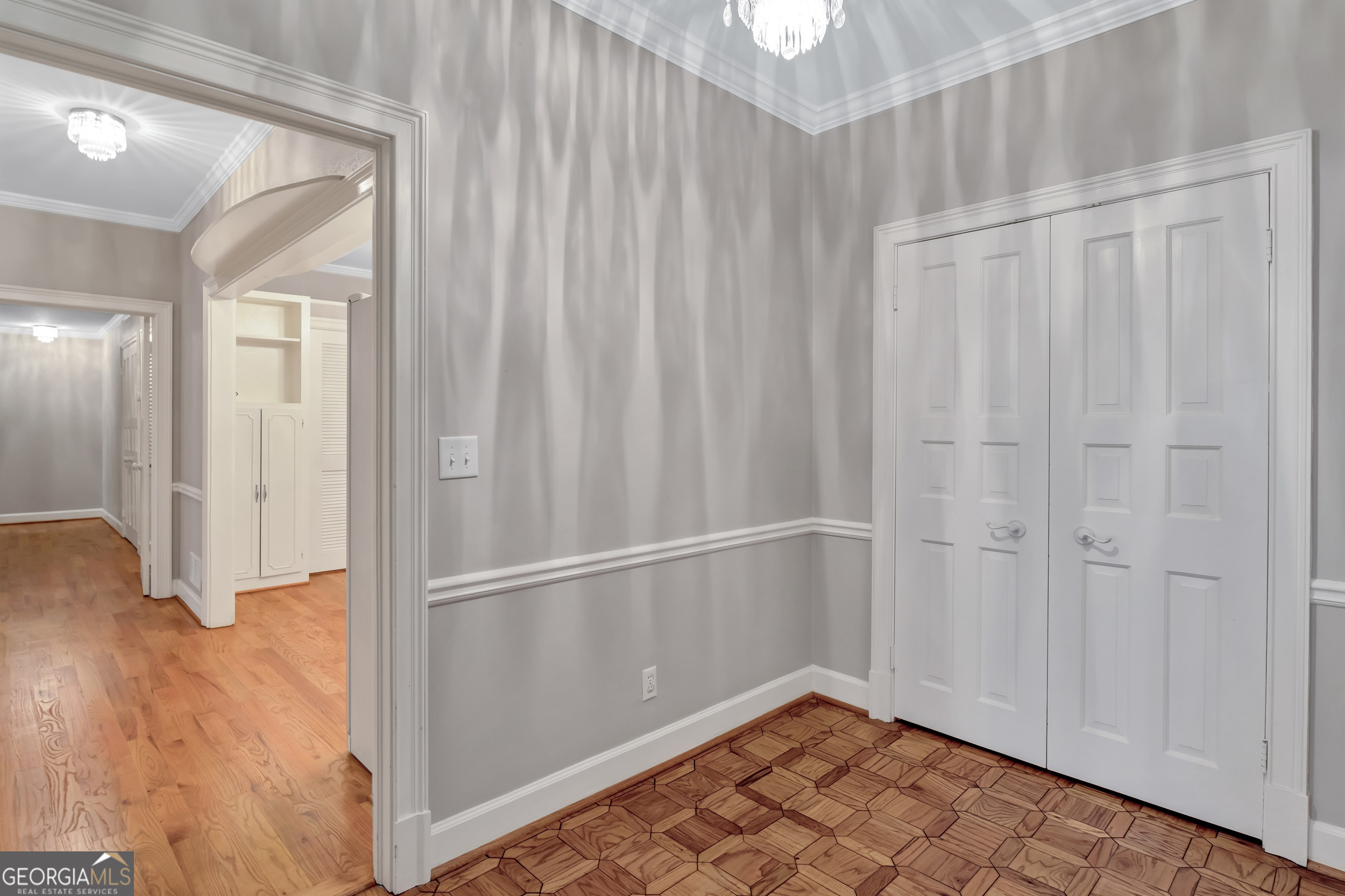 3649 Peachtree Road Ne # 201 Property Photo 5