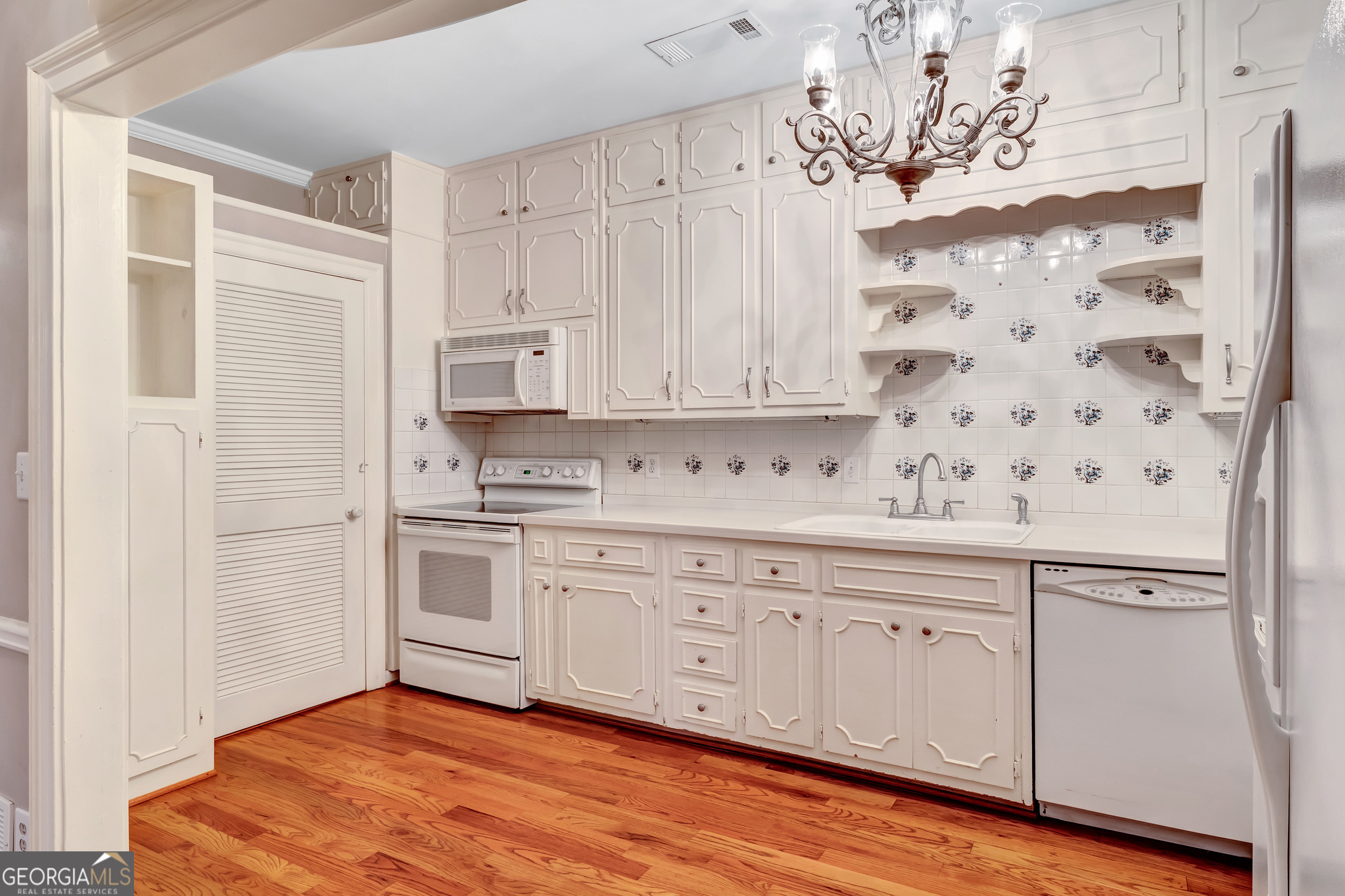 3649 Peachtree Road Ne # 201 Property Photo 15