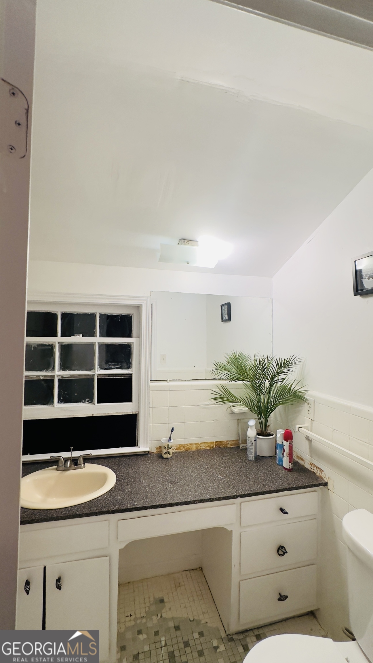 6051 Meadowbrook Drive Property Photo 21
