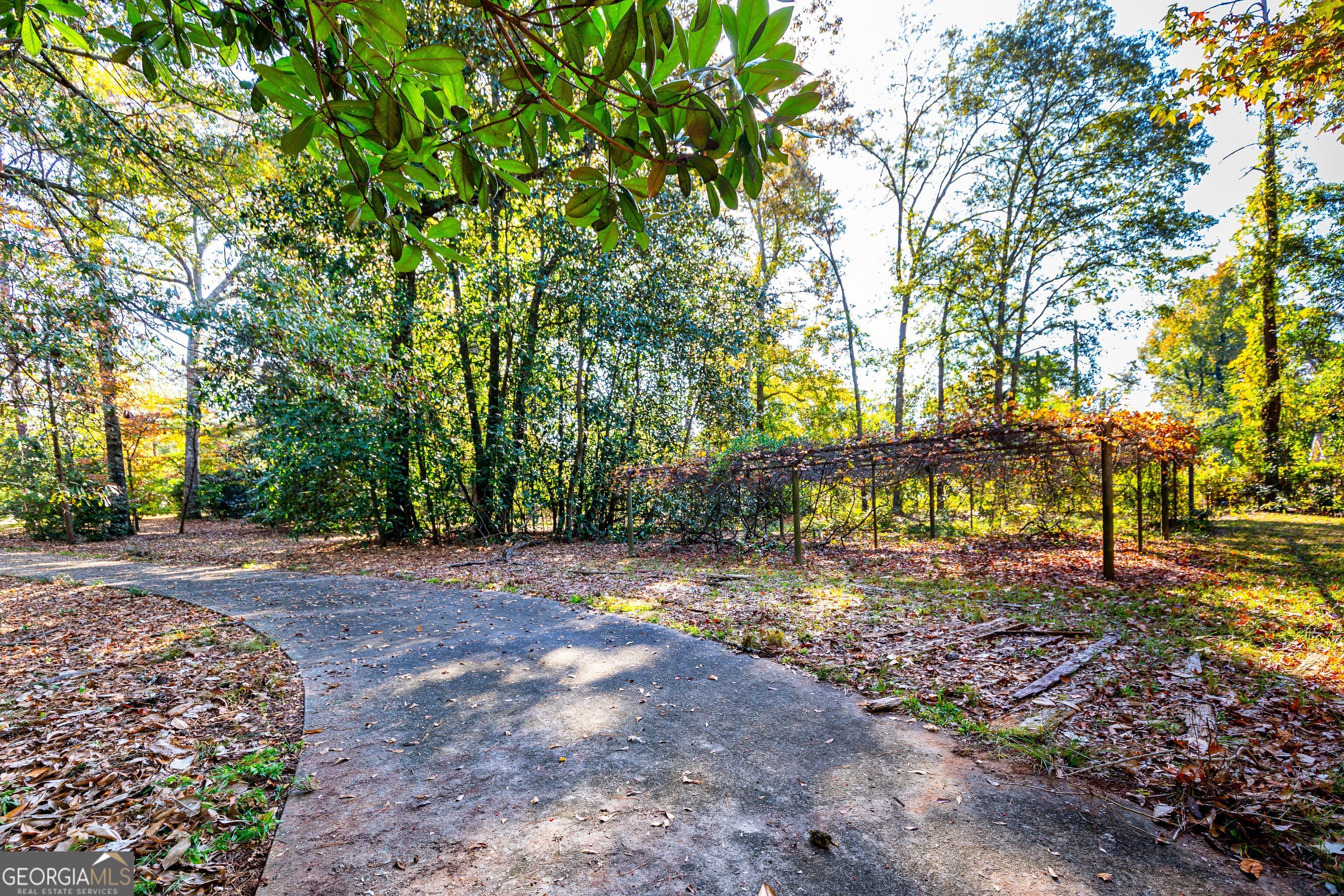 300 Poplar Drive Property Photo 15