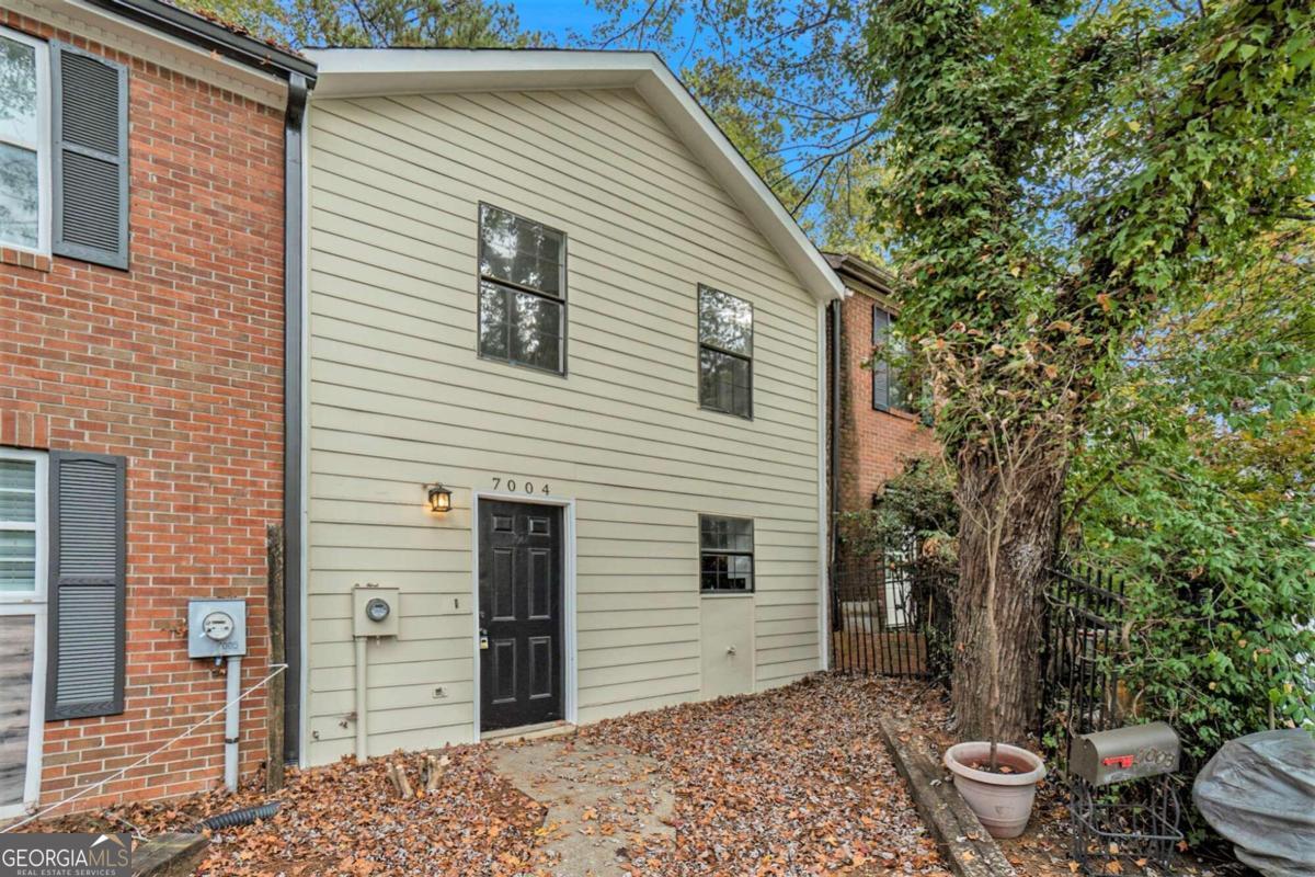 7004 Pat Mell Place Se Property Photo 1