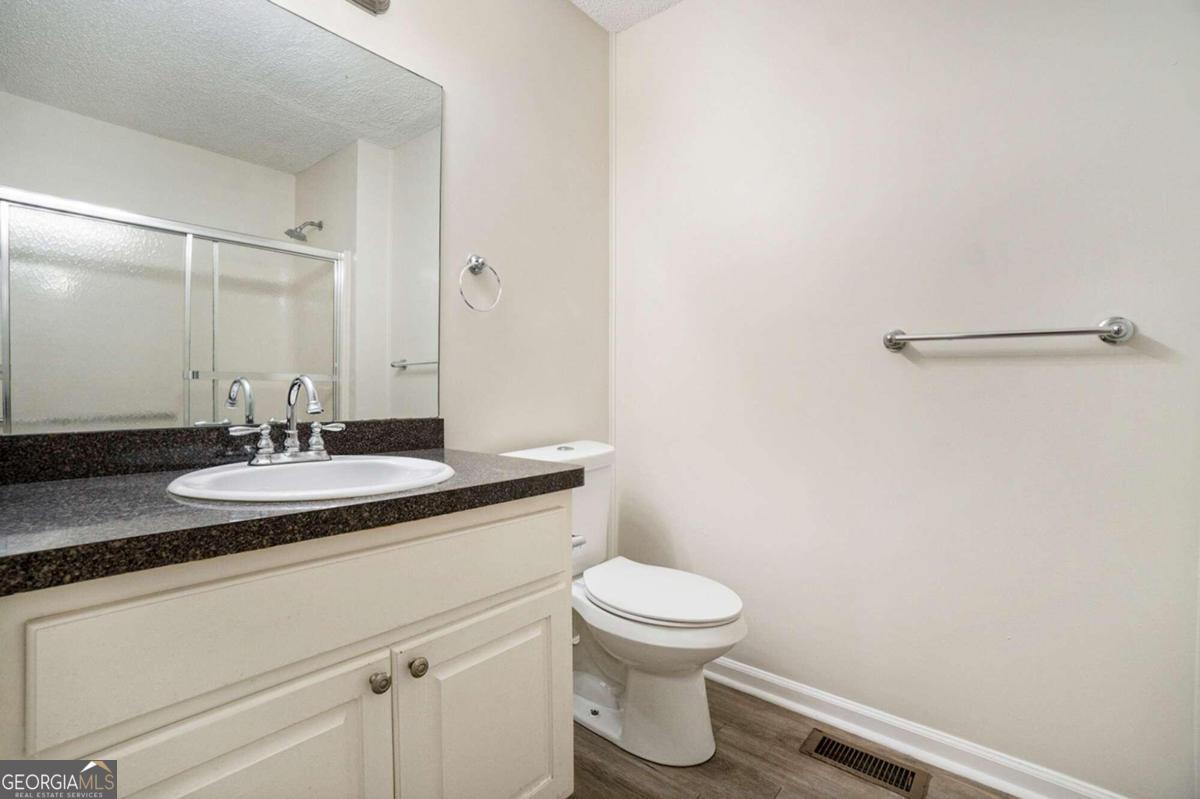 7004 Pat Mell Place Se Property Photo 7