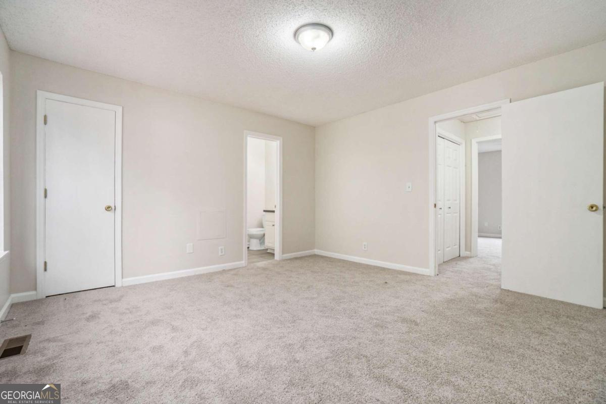 7004 Pat Mell Place Se Property Photo 14