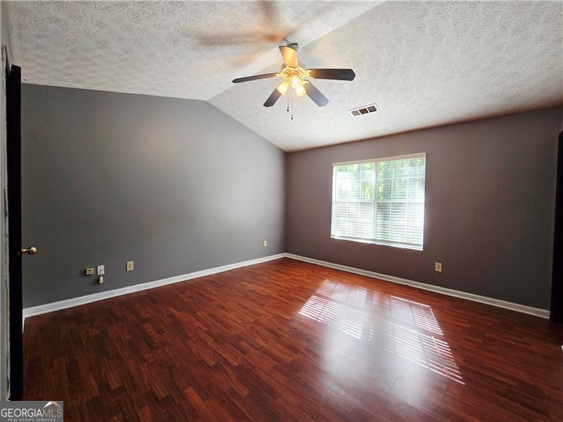 115 Bond Drive Property Photo 12