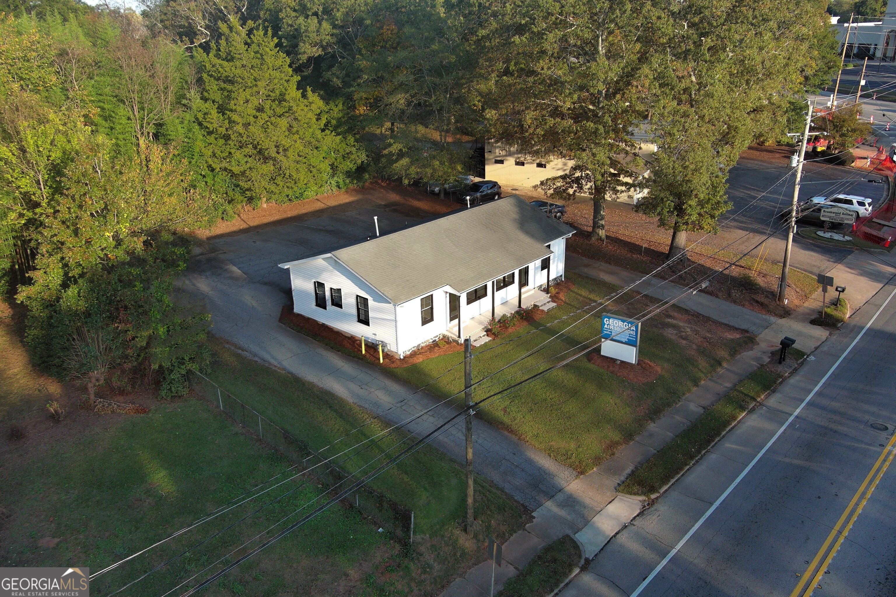 144 / 148 Brookwood Avenue Property Photo 3