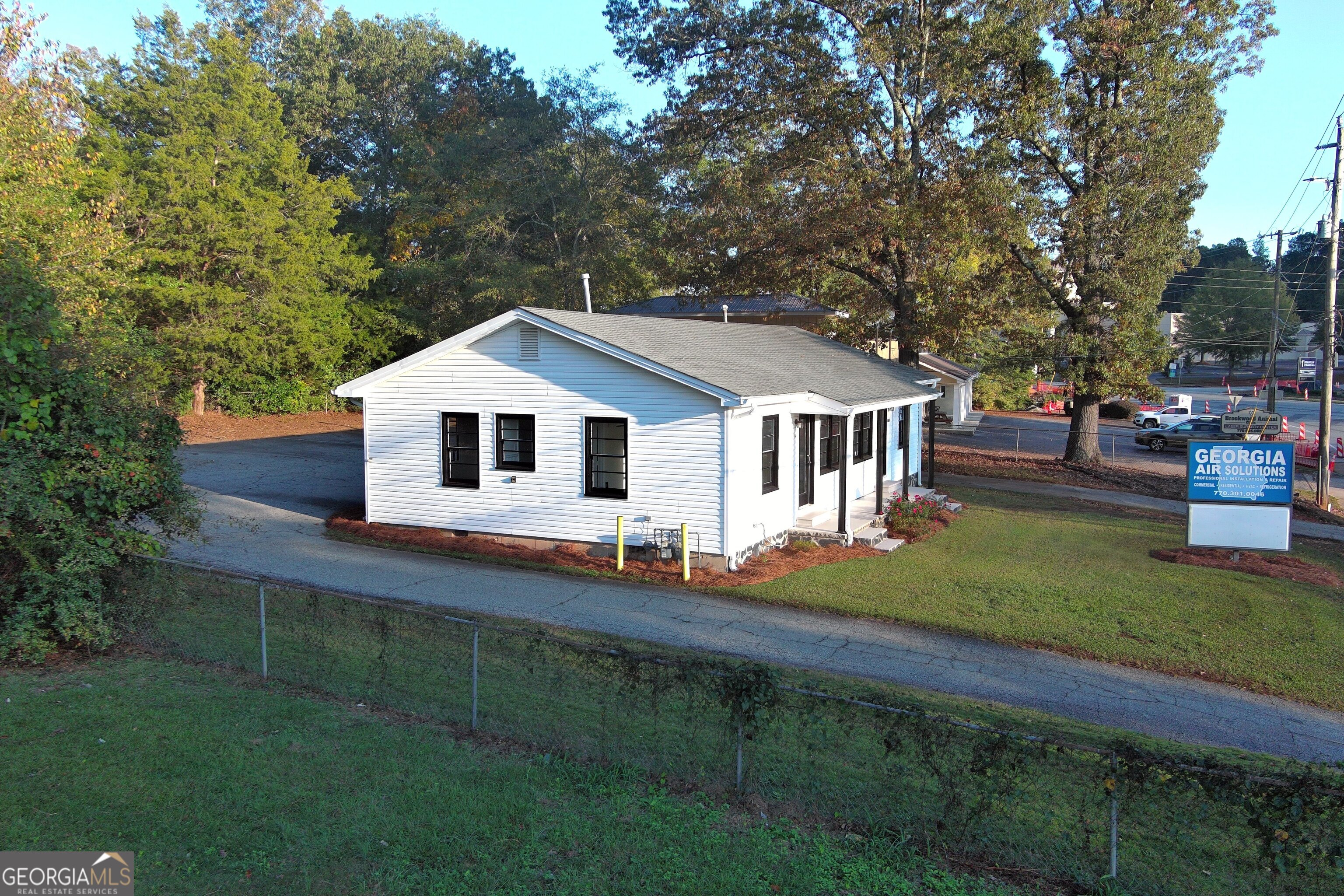 144 / 148 Brookwood Avenue Property Photo 7