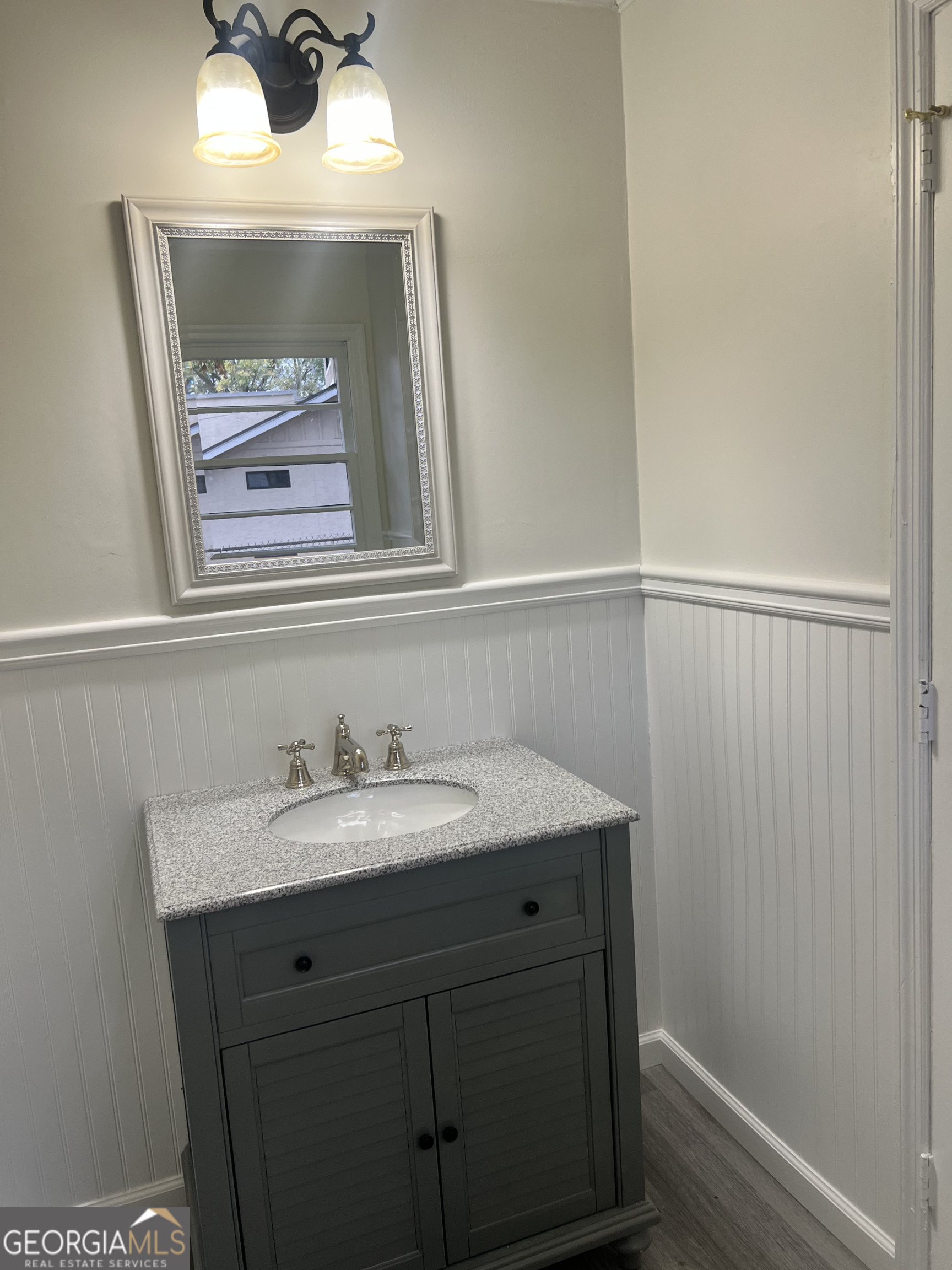 144 / 148 Brookwood Avenue Property Photo 10