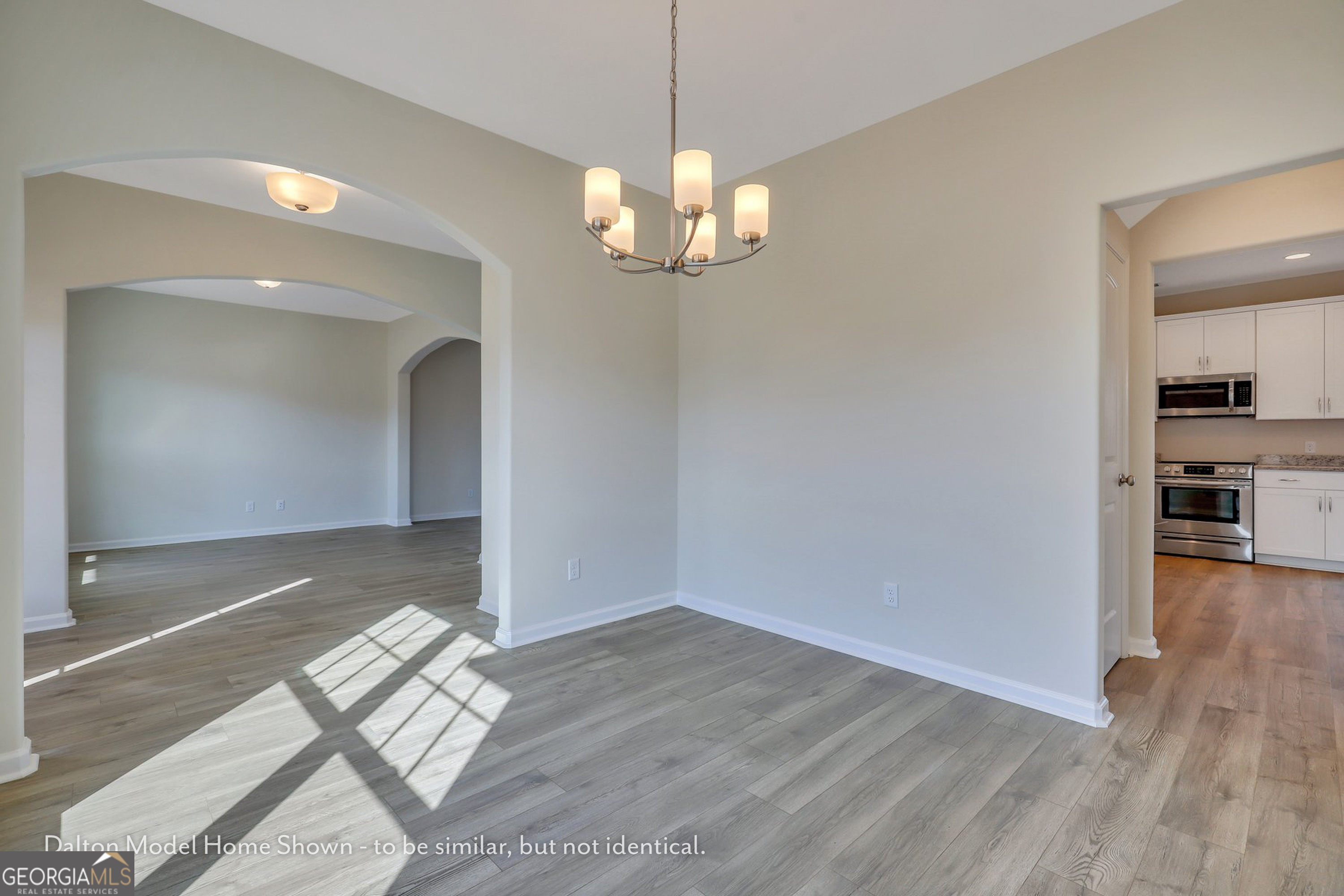 102 Pioneer Way Property Photo 3