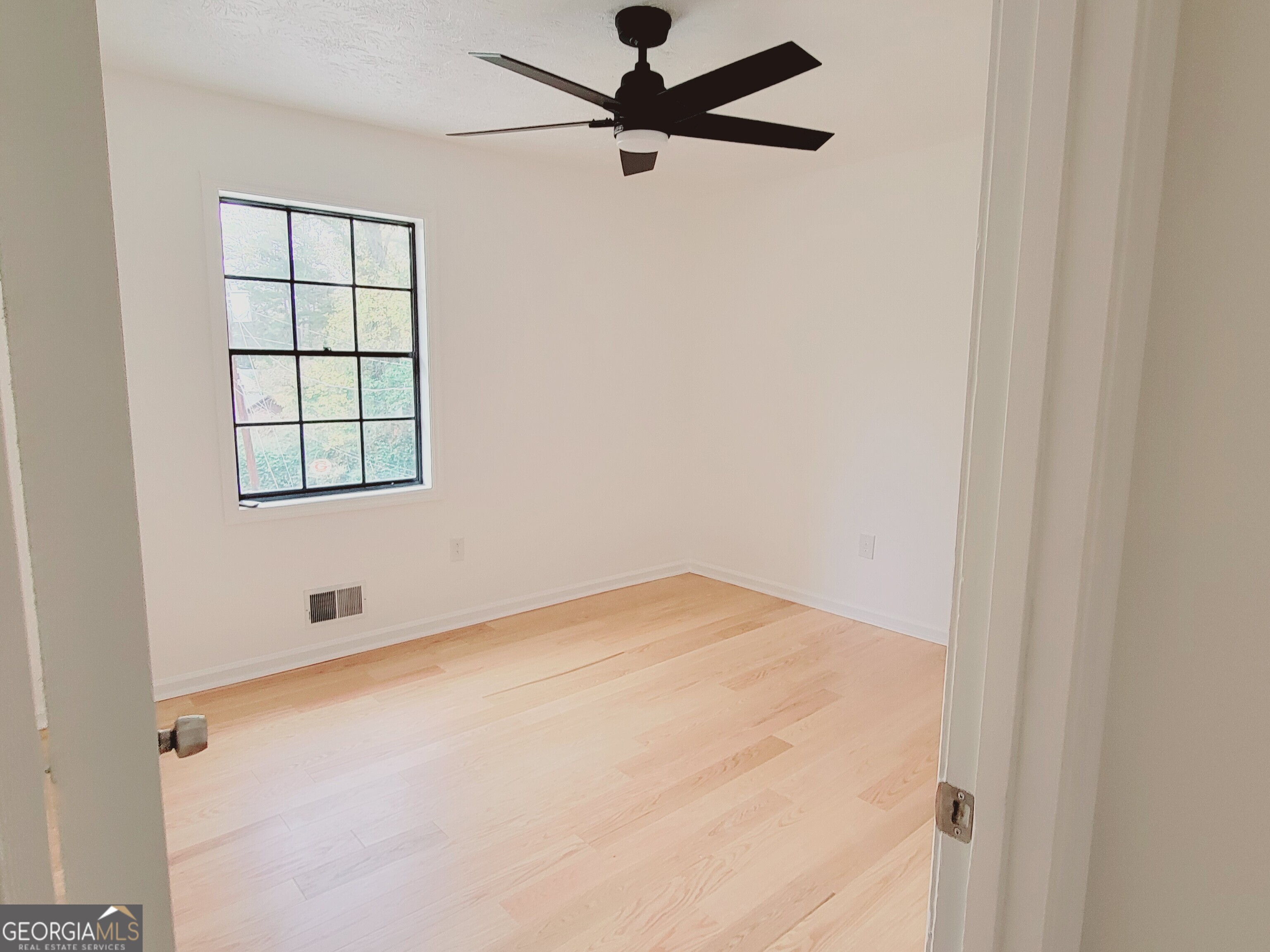7327 Stream Court Property Photo 5