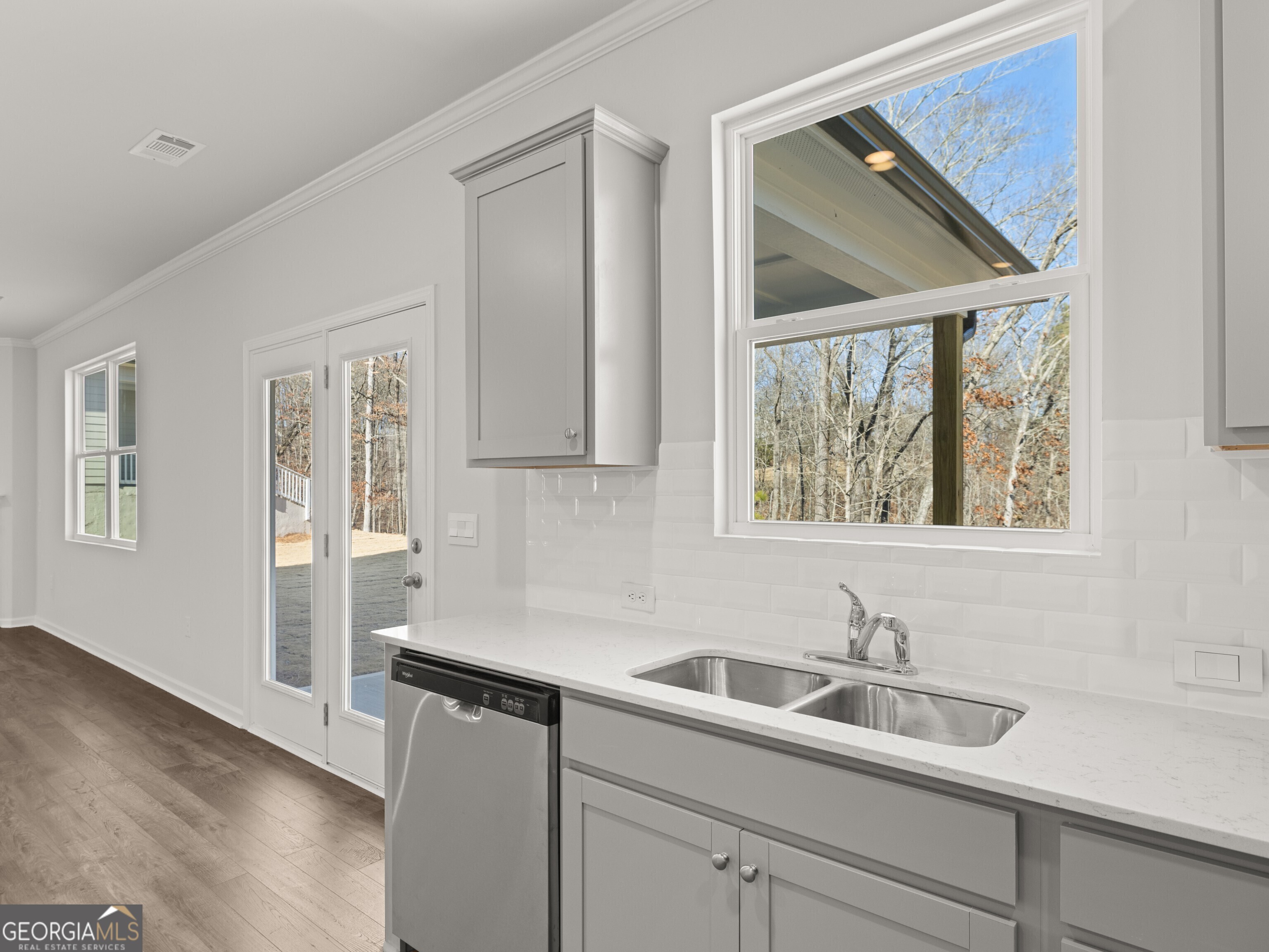 4028 Peregrine Way Property Photo 10
