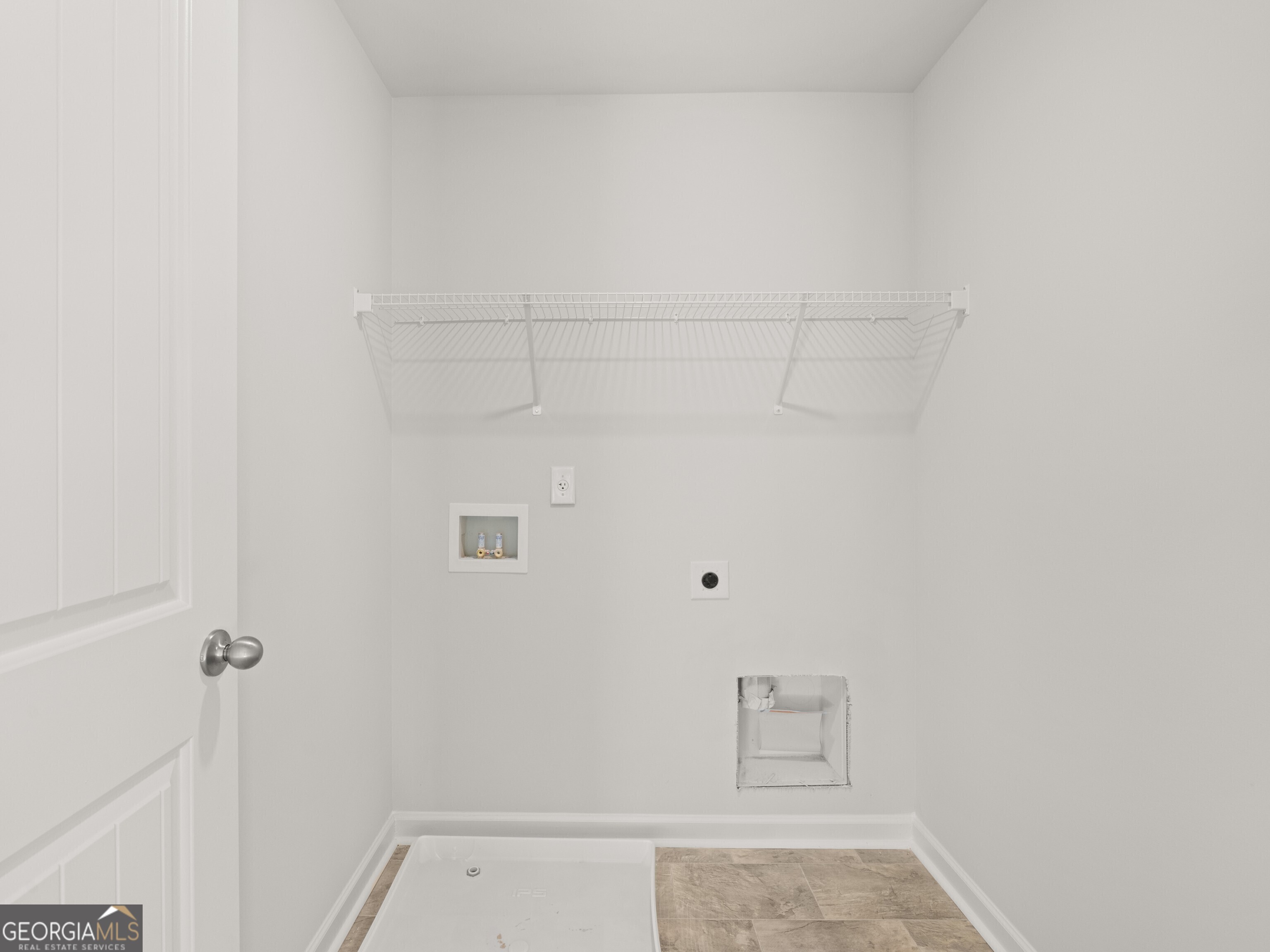 4028 Peregrine Way Property Photo 24