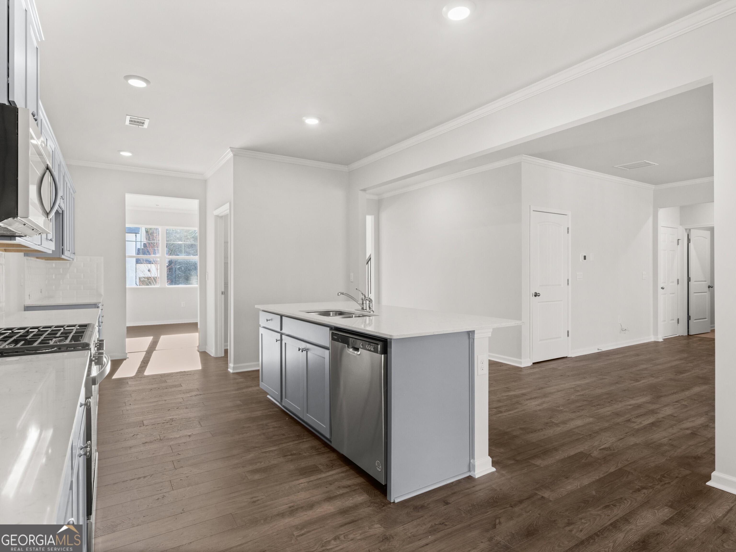 4027 Peregrine Way Property Photo 6