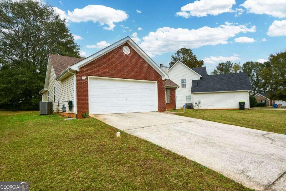 1712 Graystone Drive Property Photo 4