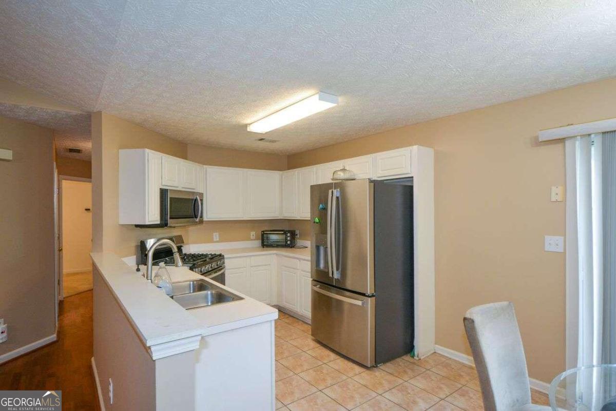 1712 Graystone Drive Property Photo 9