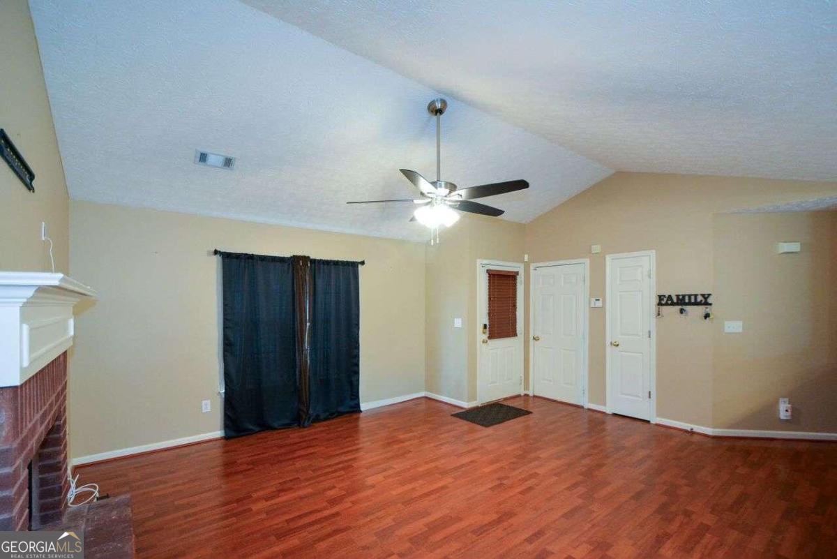 1712 Graystone Drive Property Photo 12