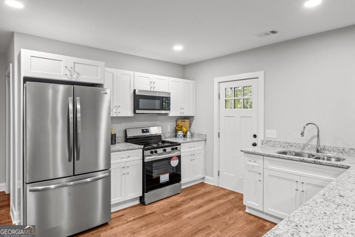 2205 Stockbridge Drive Se Property Photo 13
