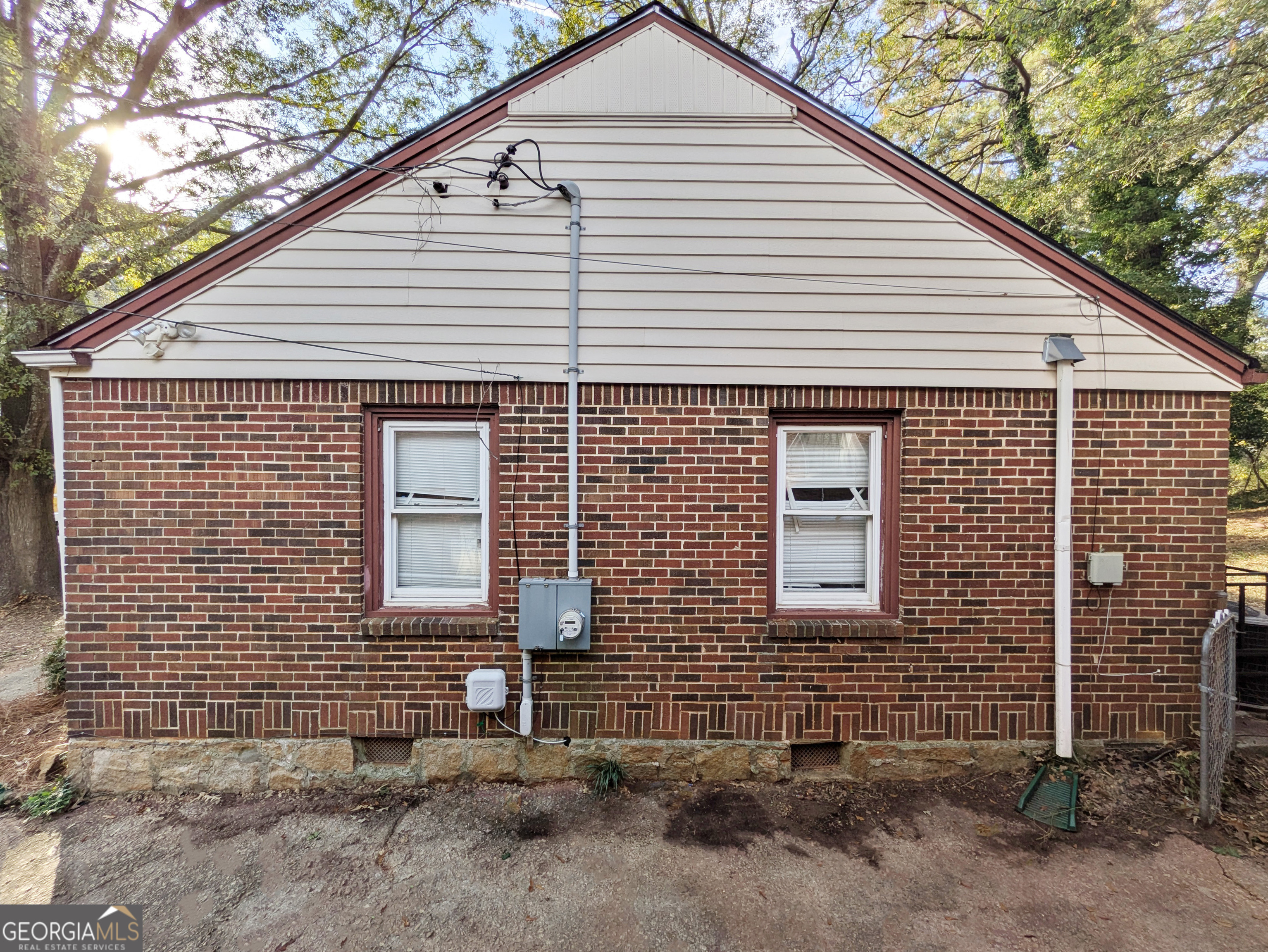 2904 Glenwood Avenue Se Property Photo 2
