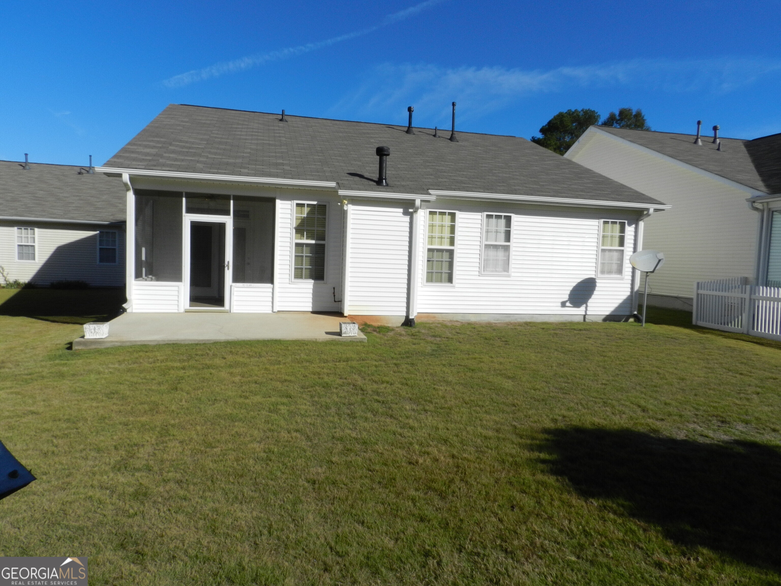 440 Falling Leaf Court Property Photo 4