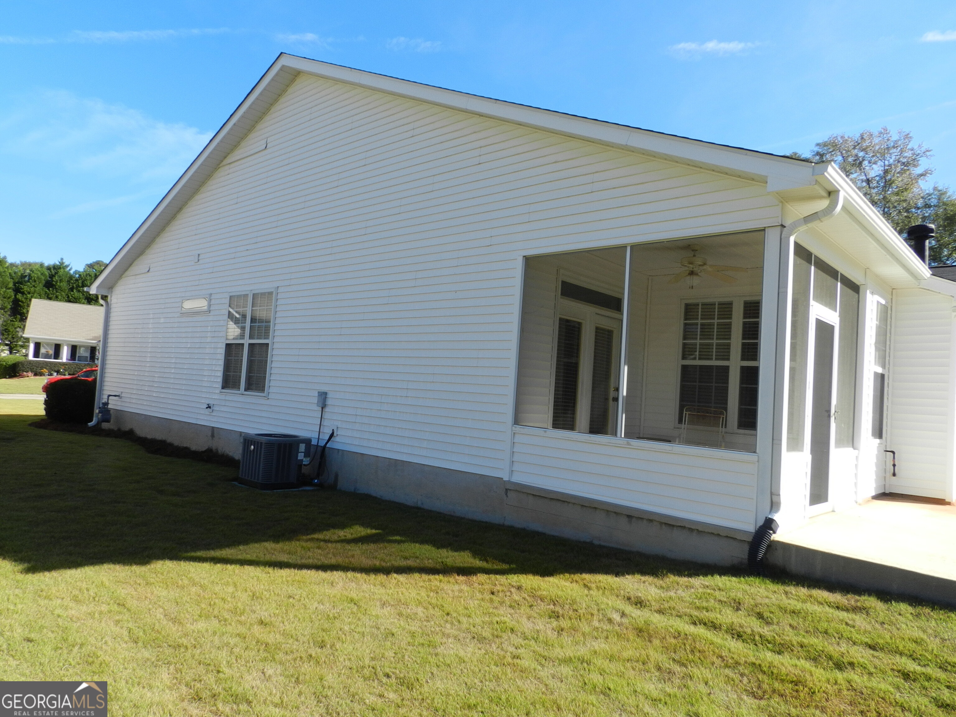 440 Falling Leaf Court Property Photo 5