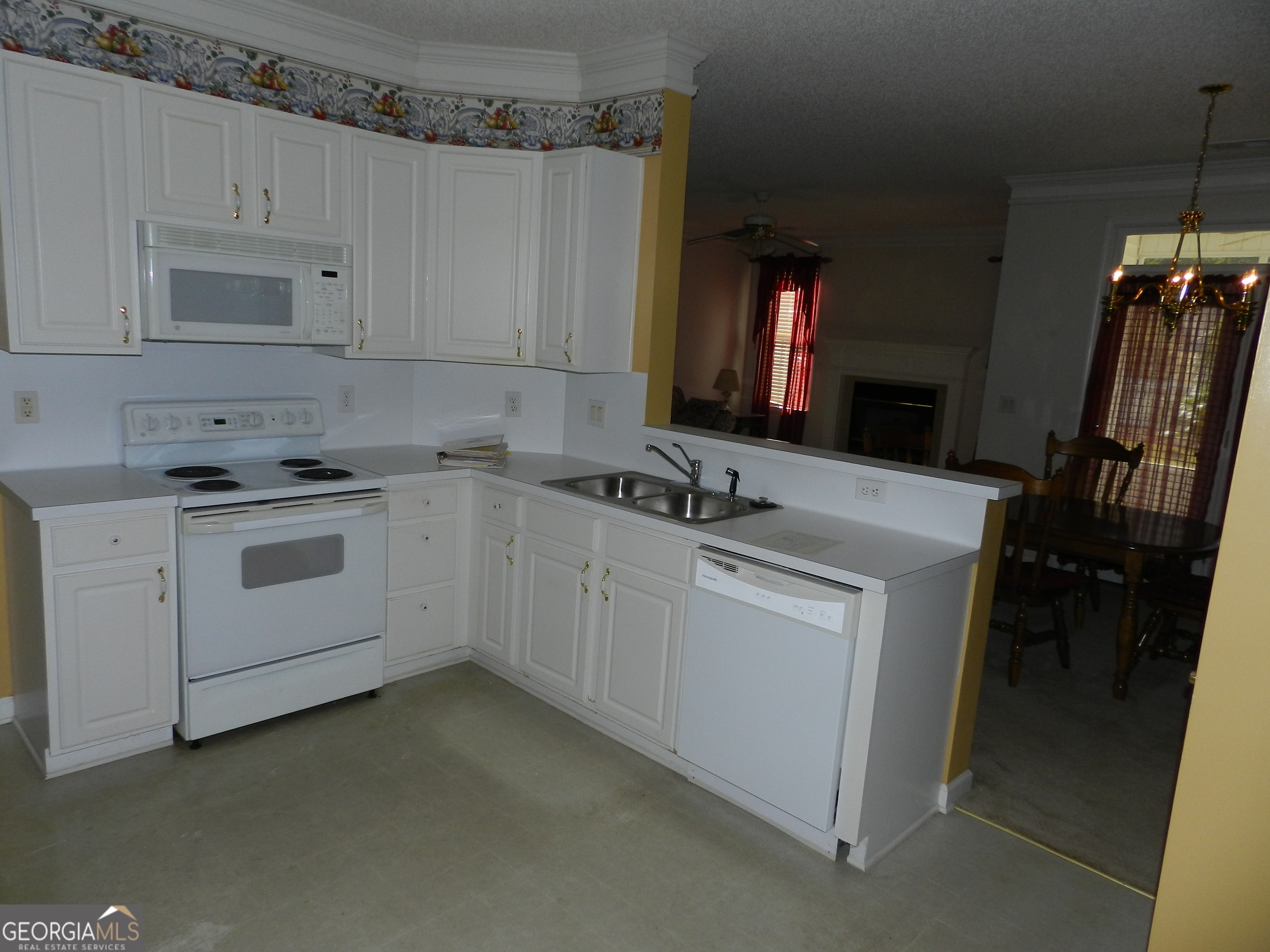 440 Falling Leaf Court Property Photo 14