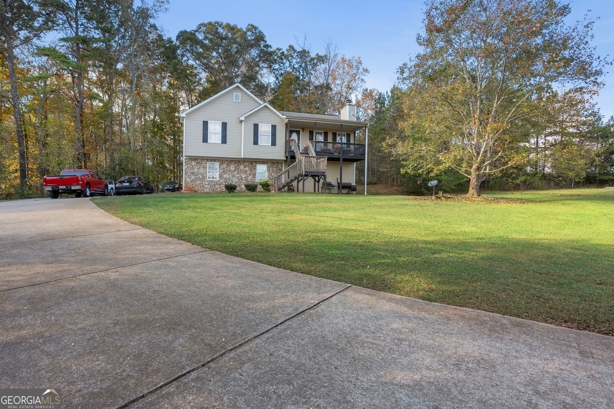 200 Sunlight Cove Property Photo 2