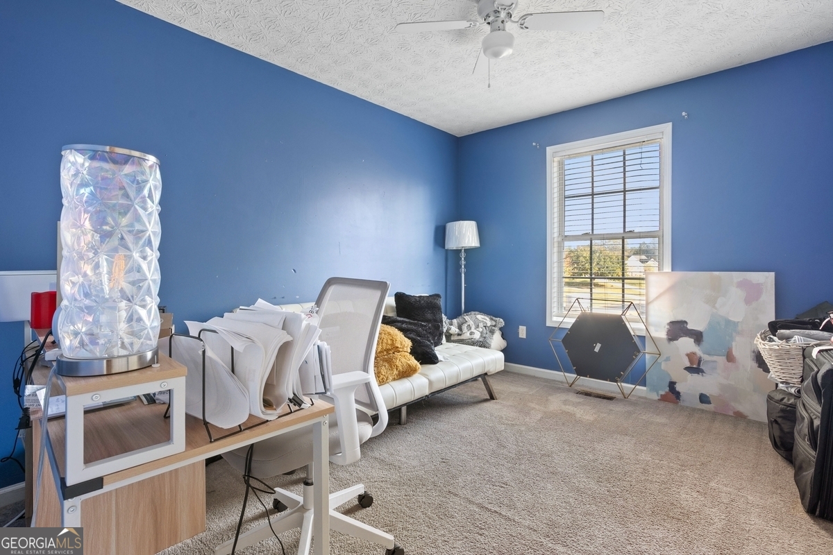 200 Sunlight Cove Property Photo 6