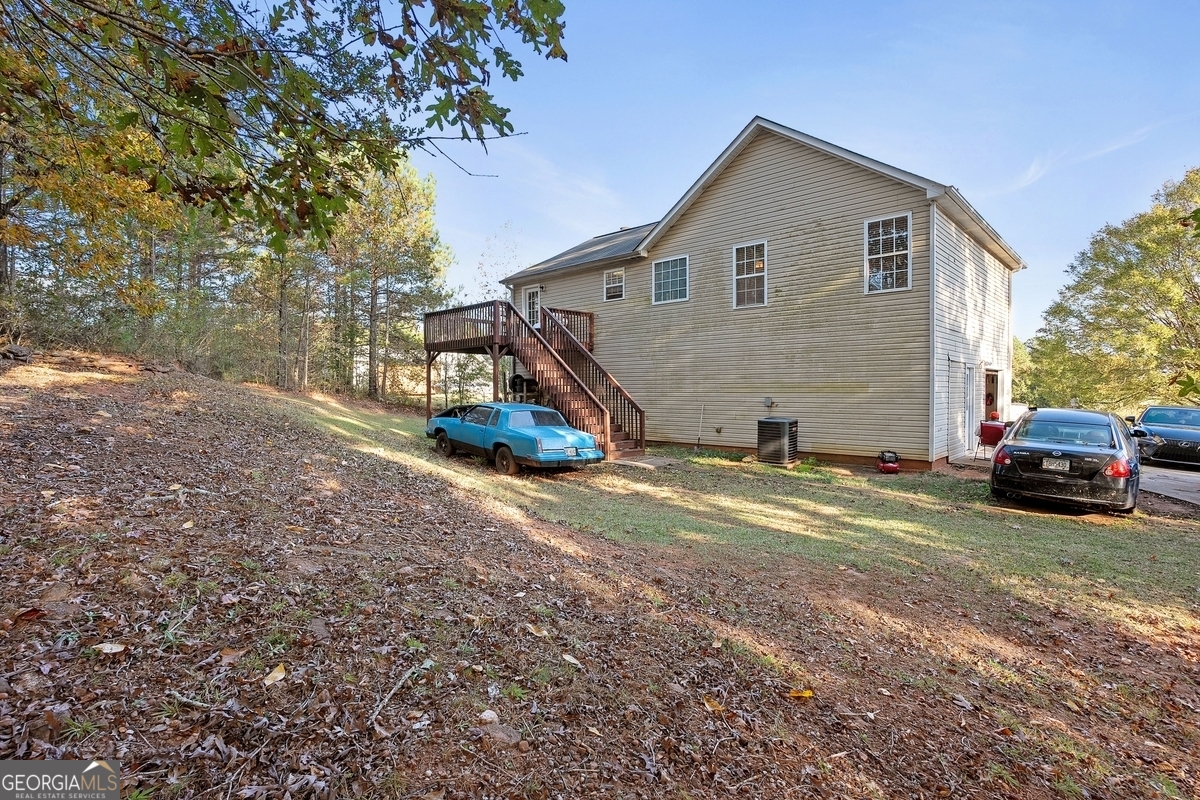 200 Sunlight Cove Property Photo 18