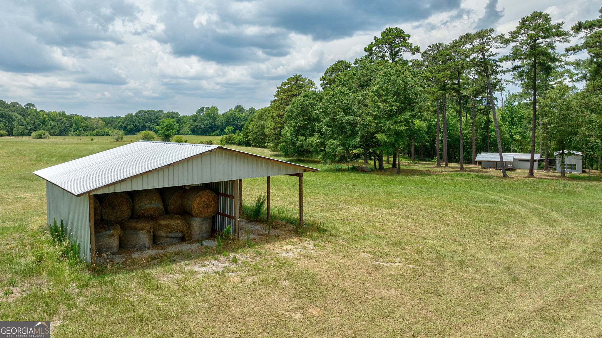1490 East Peachtree Avenue Property Photo 4