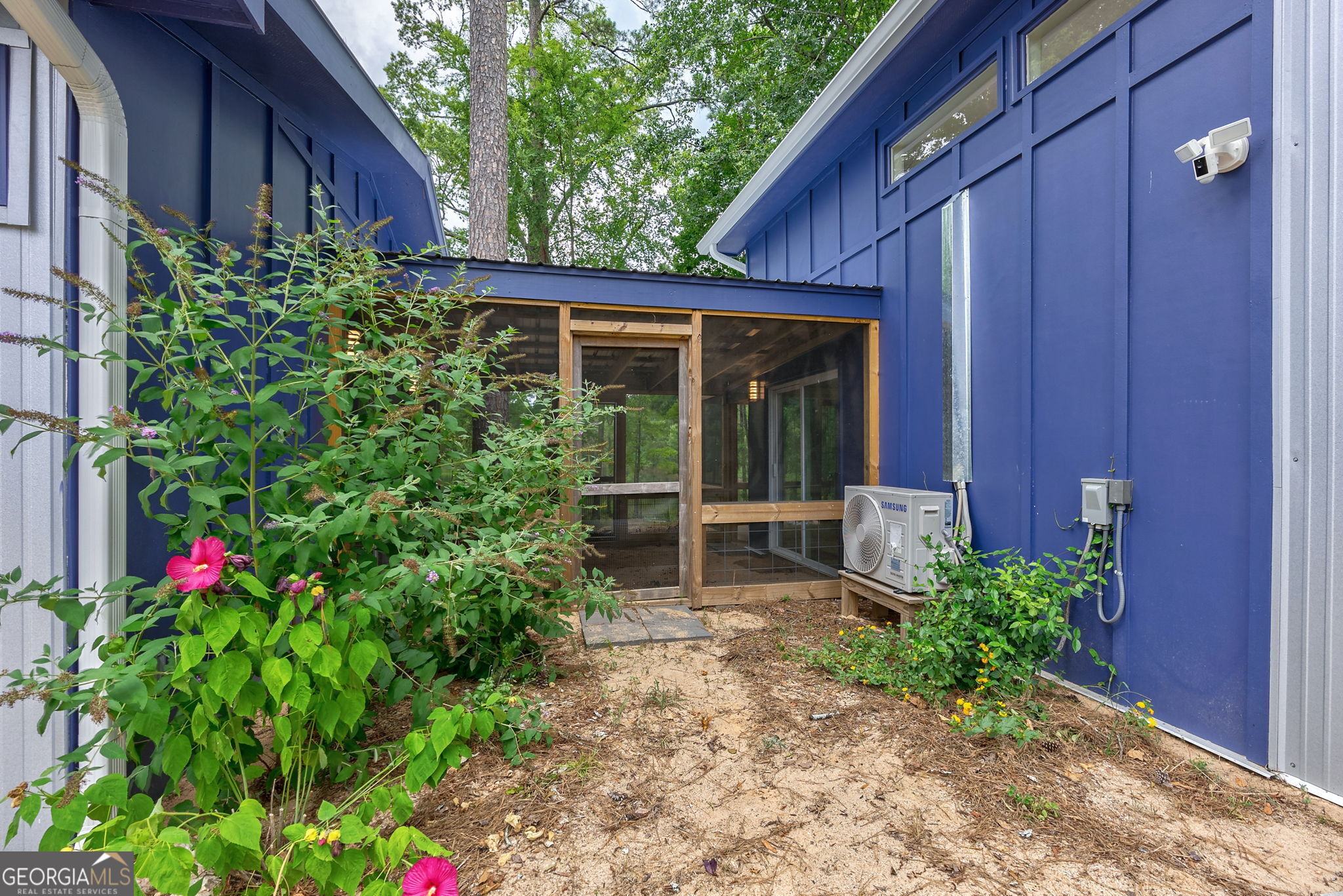 1490 East Peachtree Avenue Property Photo 8