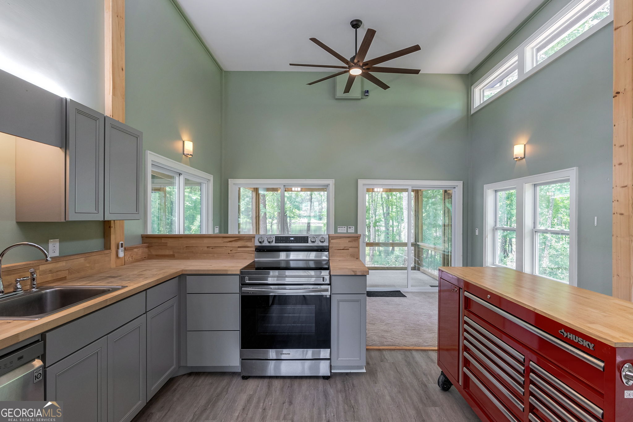 1490 East Peachtree Avenue Property Photo 17