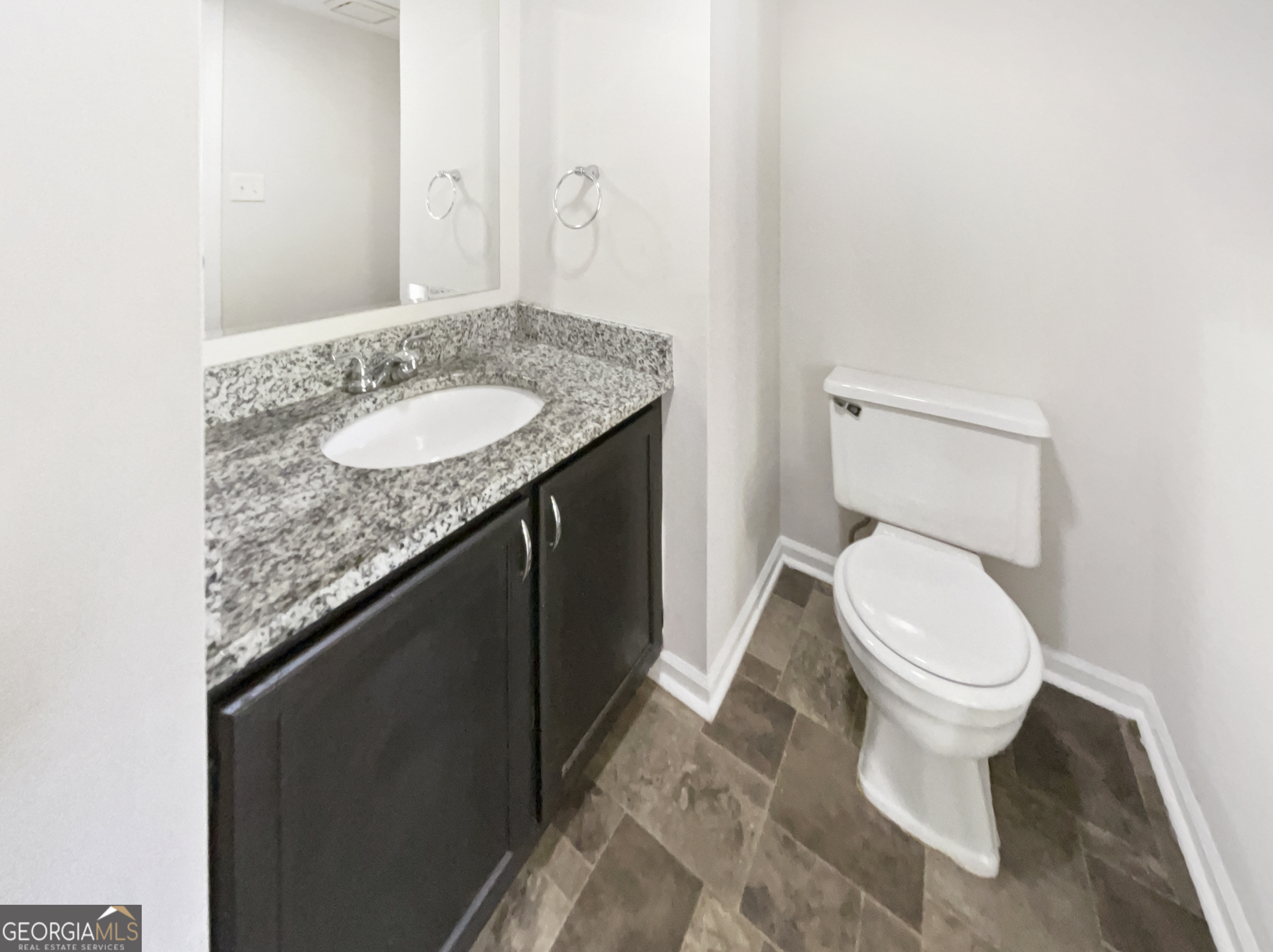 8683 Twin Oaks Drive Property Photo 12